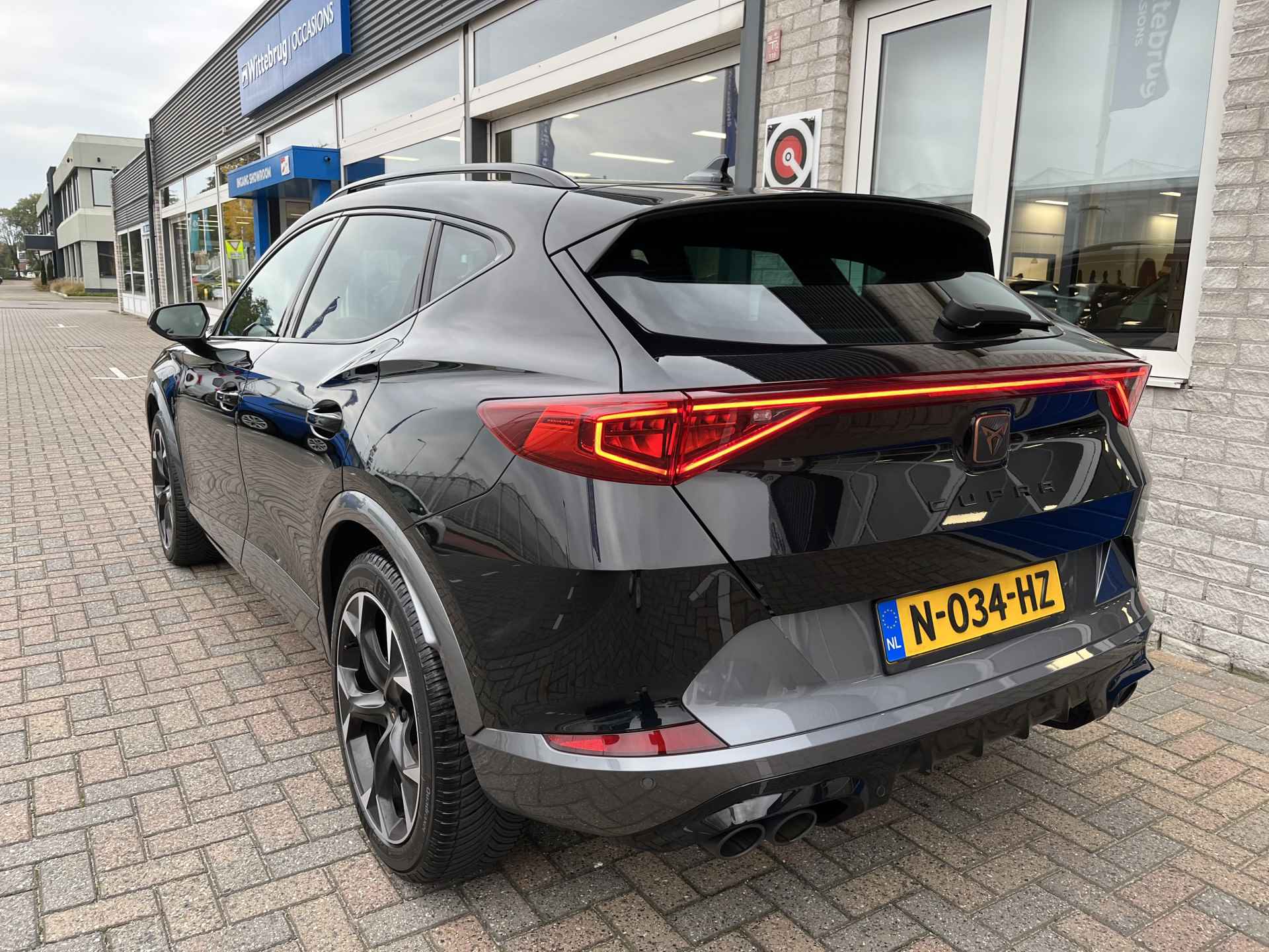 CUPRA Formentor 2.0 TSI 4DRIVE / AUTOMAAT/ 310 PK/ DCC/ CAMERA/ PARK. SENSOREN/ MATRIX/ STOEL EN STUUR VERWARM./ KEYLESS/ MEMORY SEATS/ ADAPT. CRUISE/ APP CONNECT/ NAVI/ CLIMA/ 19" LMV/ - 6/60