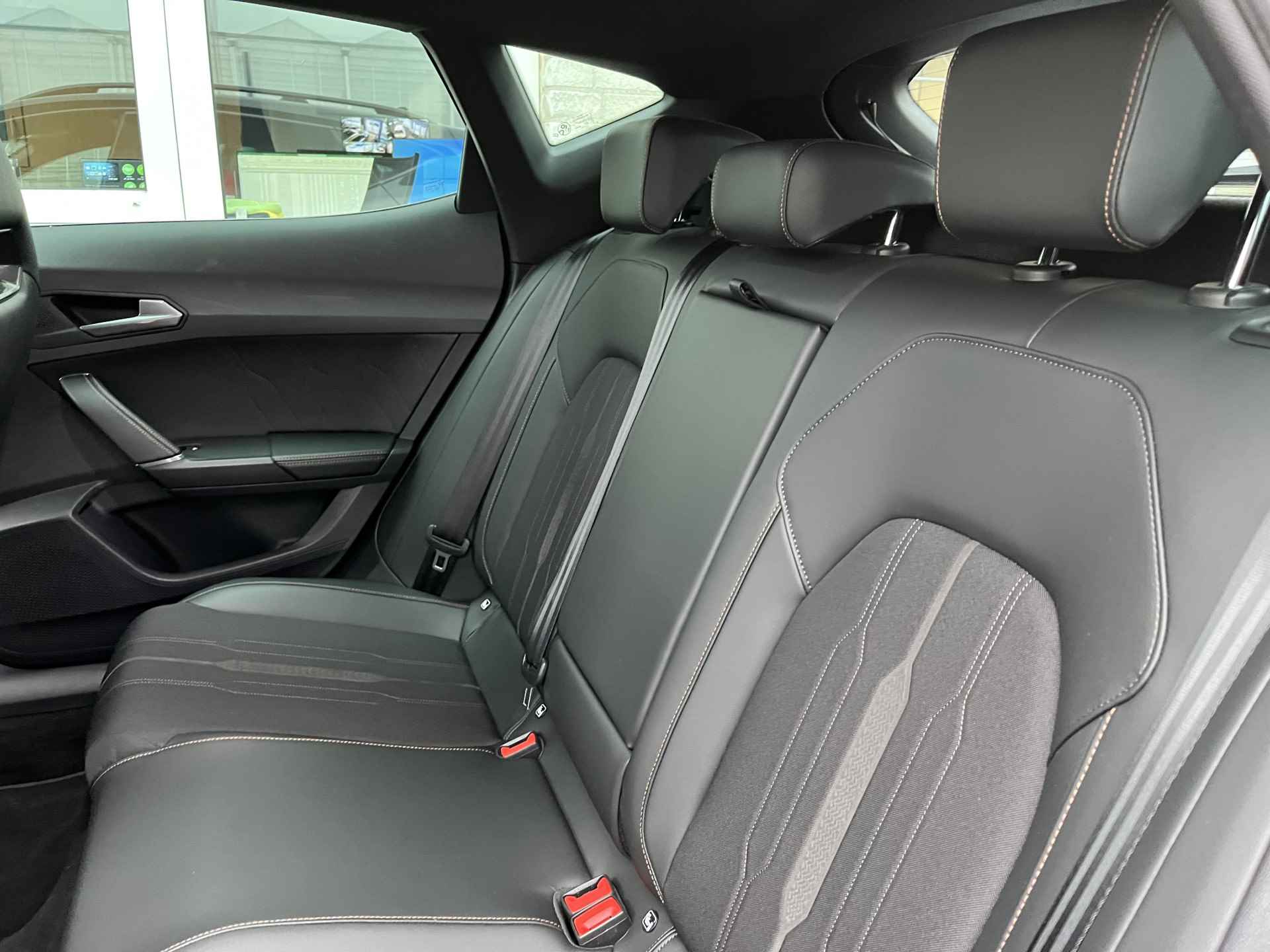 CUPRA Formentor 2.0 TSI 4DRIVE / AUTOMAAT/ 310 PK/ DCC/ CAMERA/ PARK. SENSOREN/ MATRIX/ STOEL EN STUUR VERWARM./ KEYLESS/ MEMORY SEATS/ ADAPT. CRUISE/ APP CONNECT/ NAVI/ CLIMA/ 19" LMV/ - 45/60