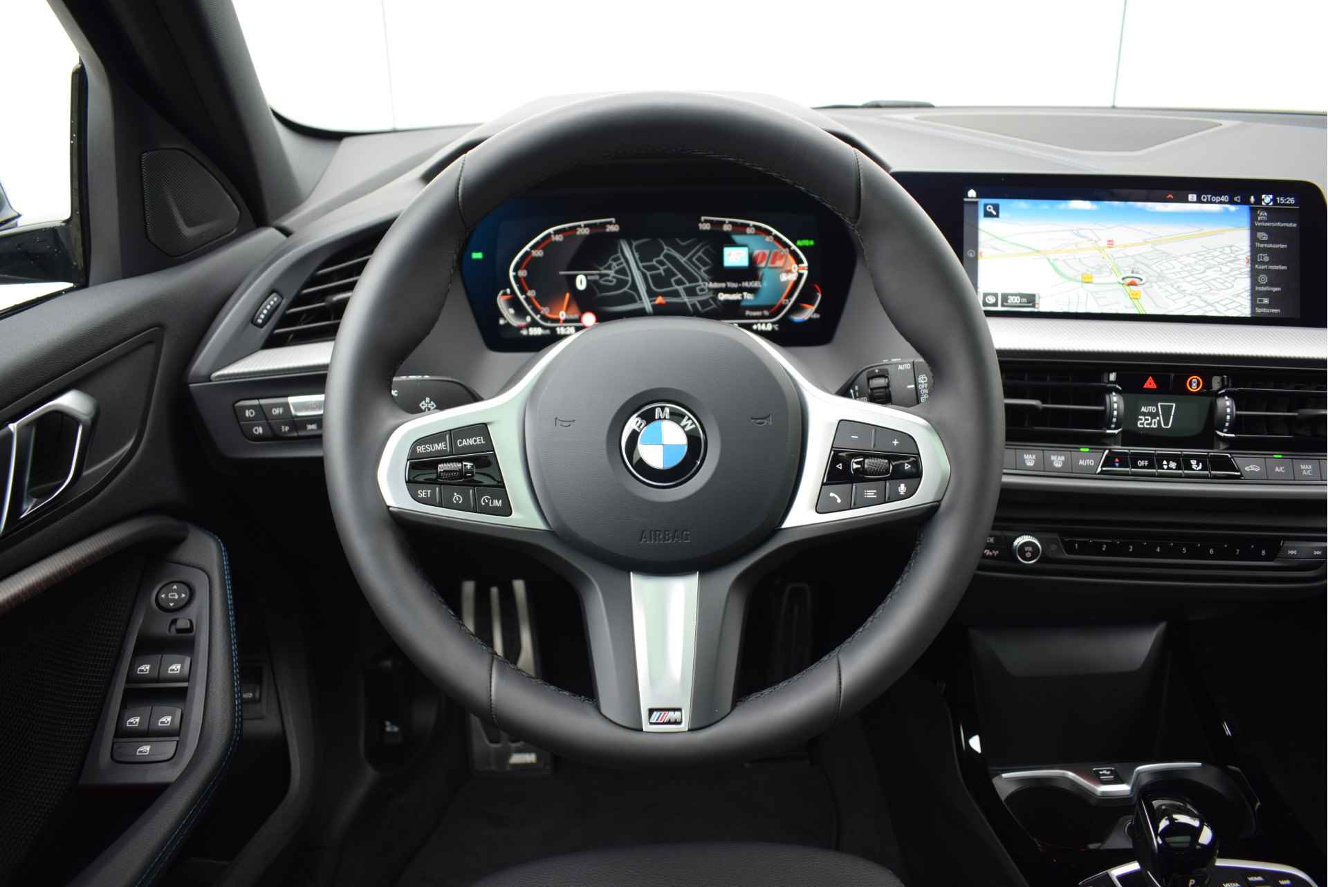 BMW 1-serie 118i M Sport Automaat / Panoramadak / Sportstoelen / LED / M Sportonderstel / Parking Assistant / Live Cockpit Professional - 15/27