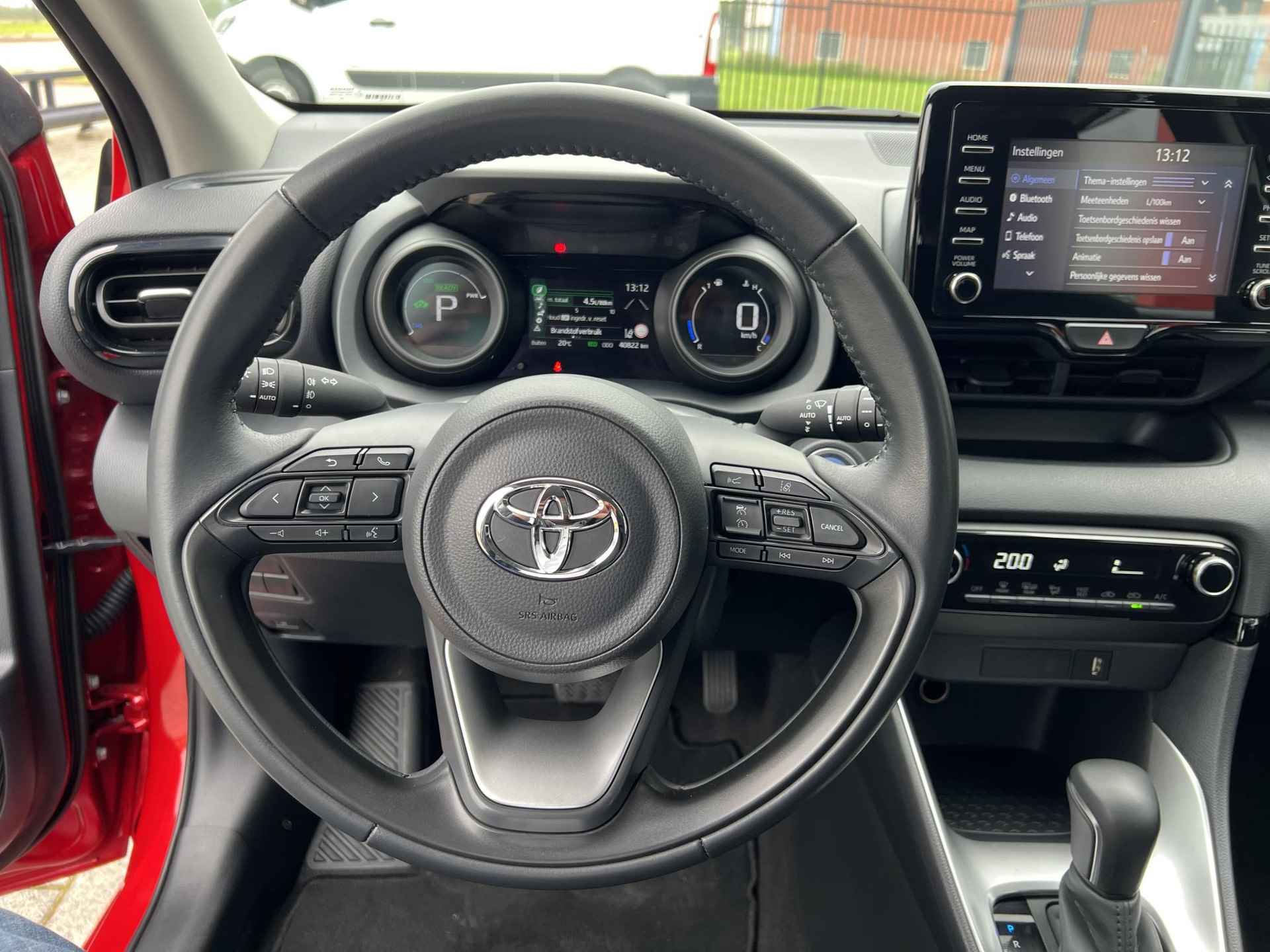 Toyota Yaris 1.5 Hybrid TeamNL | Carplay | Keyless | Camera | Climate-Control | - 7/46