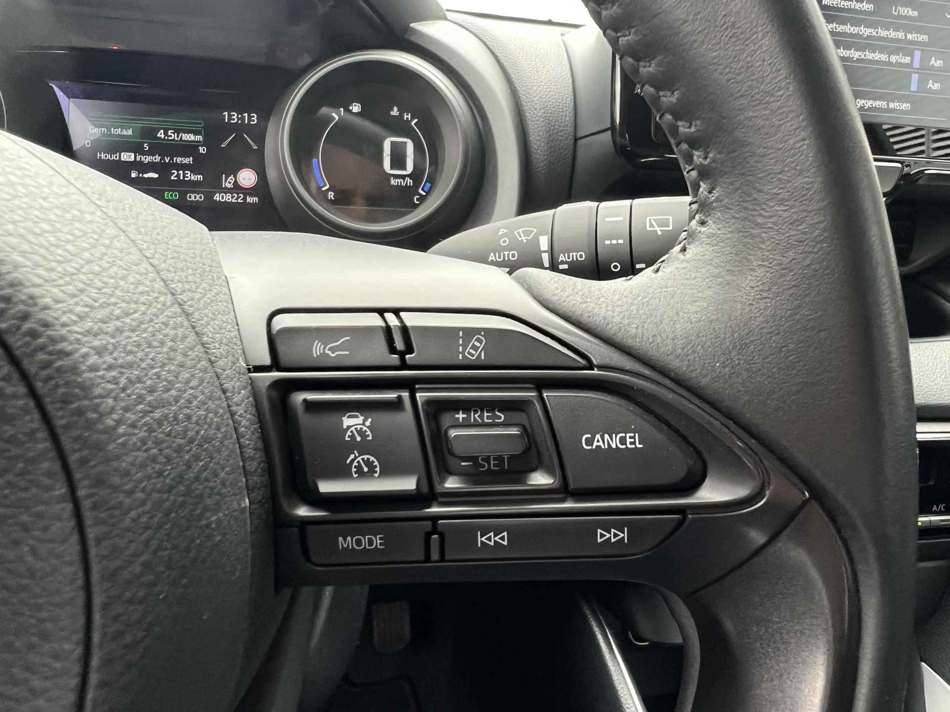 Toyota Yaris 1.5 Hybrid TeamNL | Carplay | Keyless | Camera | Climate-Control | - 25/46