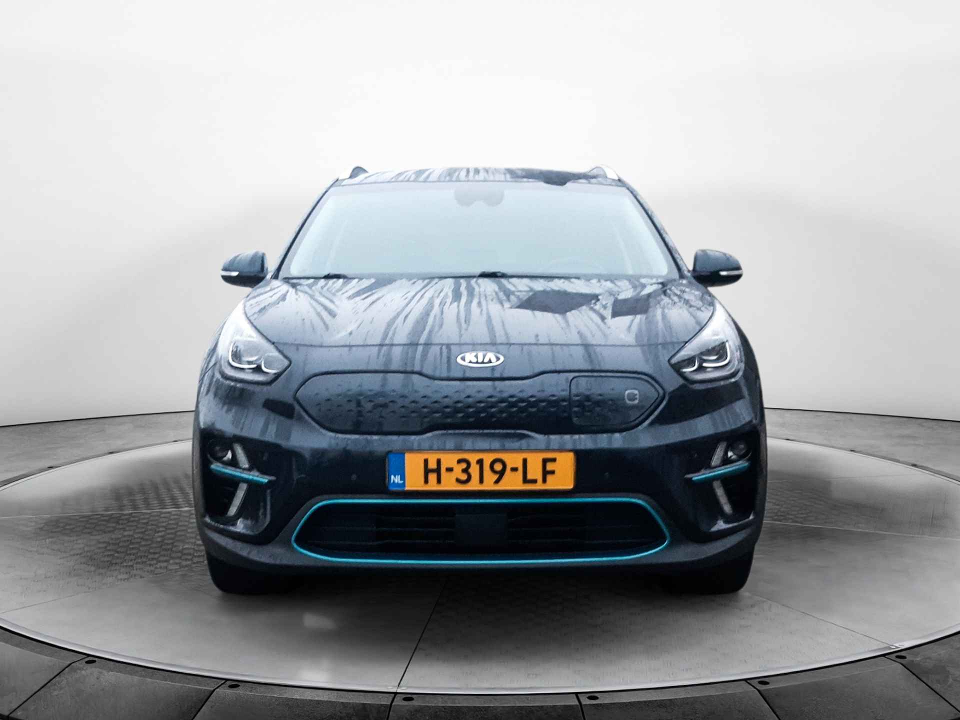 Kia e-Niro ExecutiveLine 64 kWh (204 PK) 1e-Eig, Keurig-Onderh, 12-Mnd-BOVAG, NL-Auto, Leer, Navigatie/Apple-Carplay/Android-Auto, Adaptive-Cruisecontrol, Keyless-Entry/Start, Parkeersensoren-V+A, Achteruitrijcamera, Premium-Audio, Stoelverwarming-V+A, Stuurverwarming, Gevent.-Voorstoelen, DAB, Lm-Velgen-17Inch, Privacy-Glas - 11/35