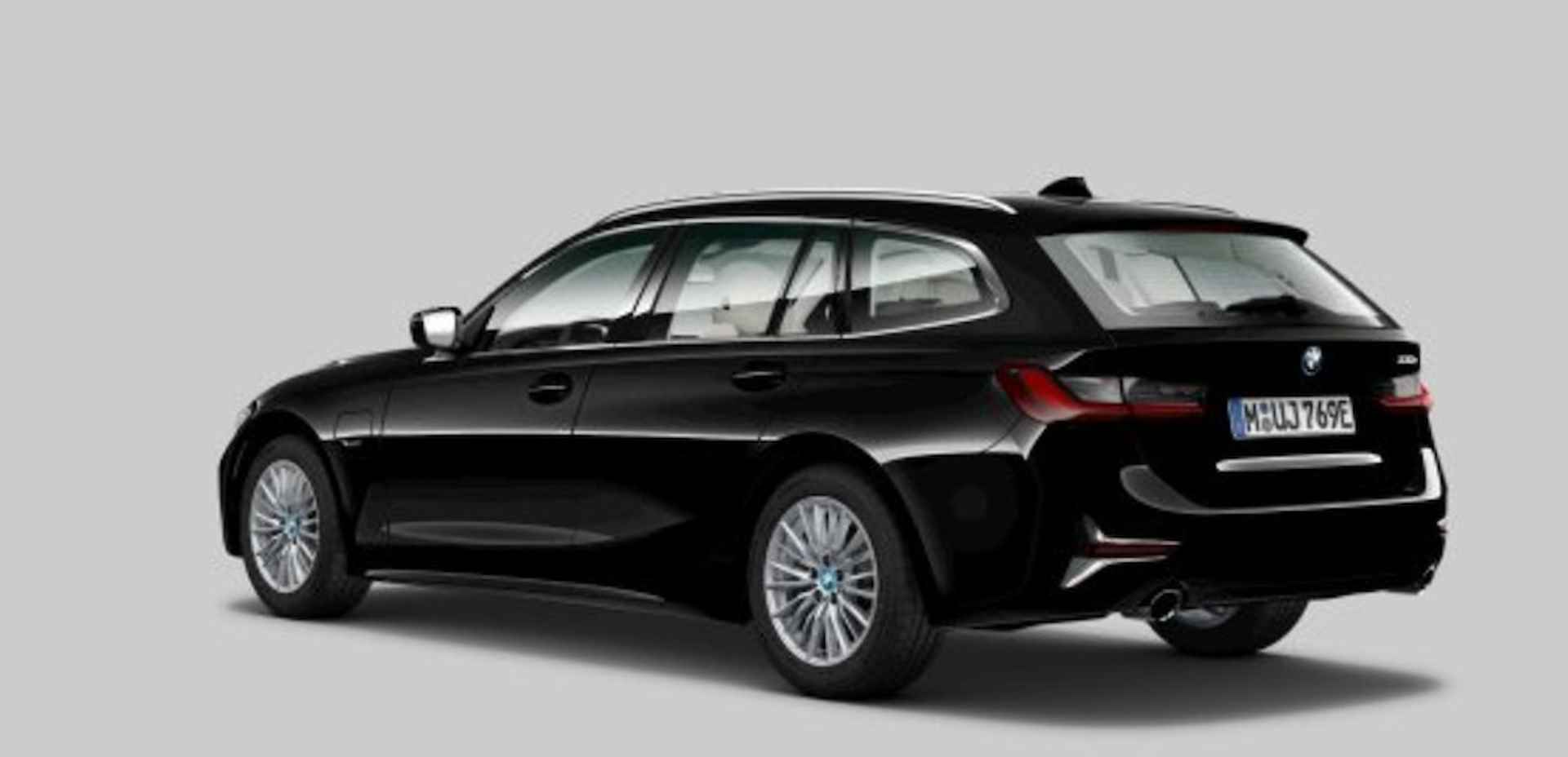 BMW 3-serie Touring 330e Luxury Line - Elektrisch verstelbare/verwarmde voorstoelen - Sportstoel - Geluiddempende ruiten - Comfort Acces - Automatisch dimmende binnen/buiten spiegel - Cruise Control - - 2/18