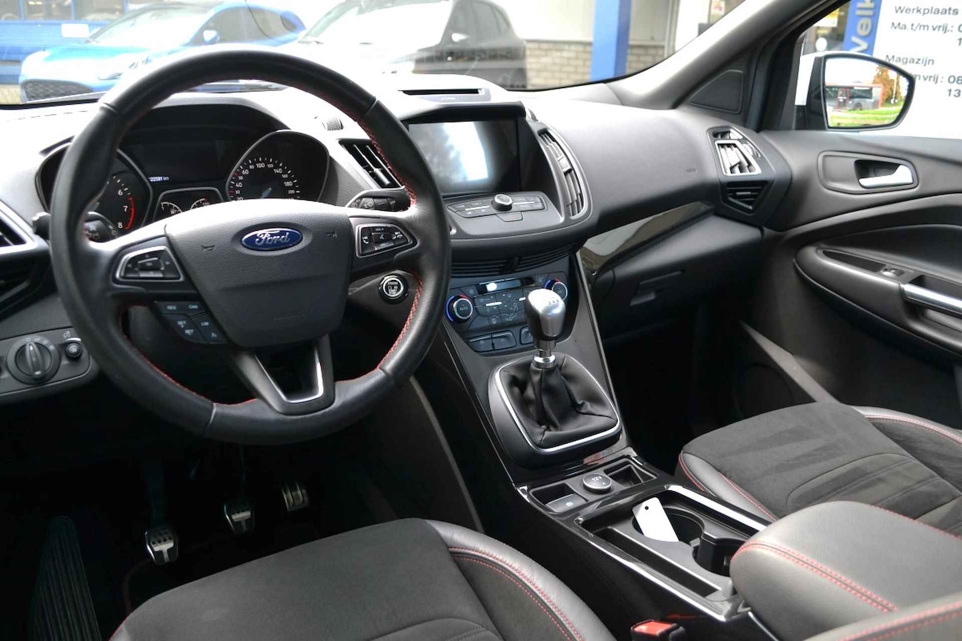 Ford Kuga 1.5T 150pk ECOBOOST ST-Line | veel extra's - 13/36