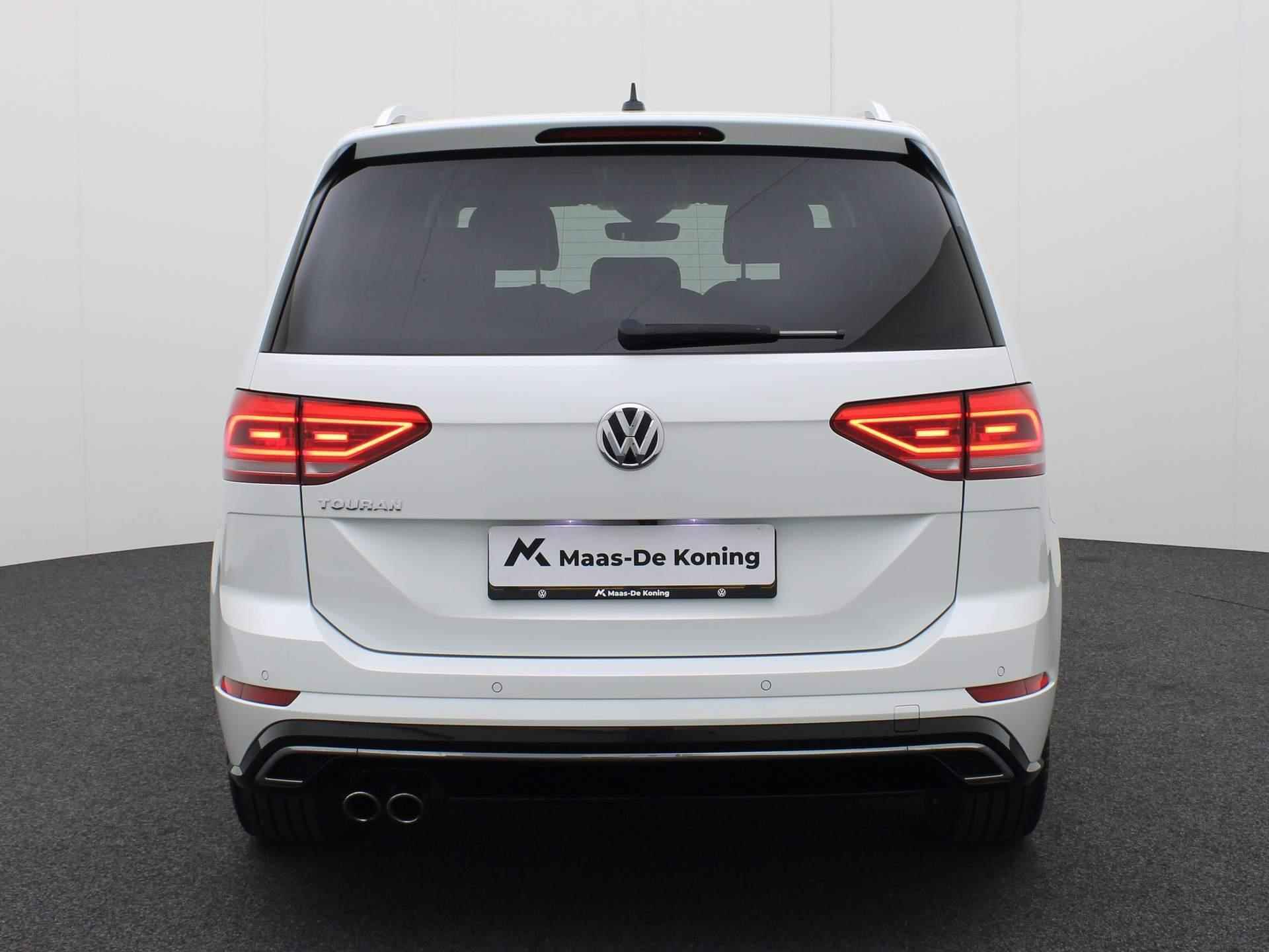 Volkswagen Touran 1.4 TSI Highline Edition R 7p | Trekhaak wegklapbaar | 7-persoons | Achteruitrijcamera | Navi | 18" LM velgen | Navi | Adaptieve cruisecontrol | - 4/44