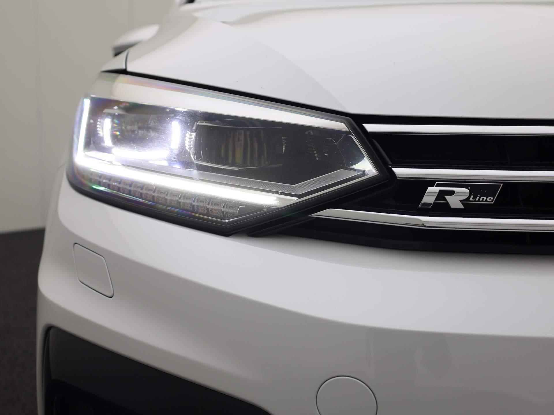 Volkswagen Touran 1.4 TSI Highline Edition R 7p | Trekhaak wegklapbaar | 7-persoons | Achteruitrijcamera | Navi | 18" LM velgen | Navi | Adaptieve cruisecontrol | - 19/44
