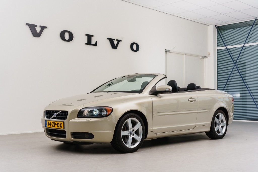 VOLVO C70 2.4i Summum, Audio Line