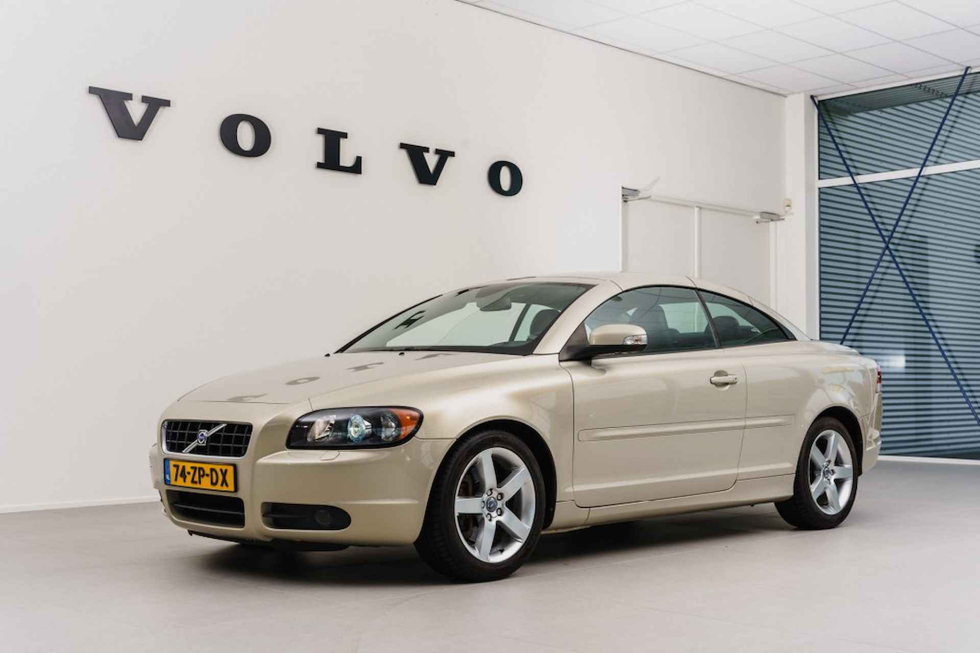 VOLVO C70 2.4i Summum, Audio Line - 19/24