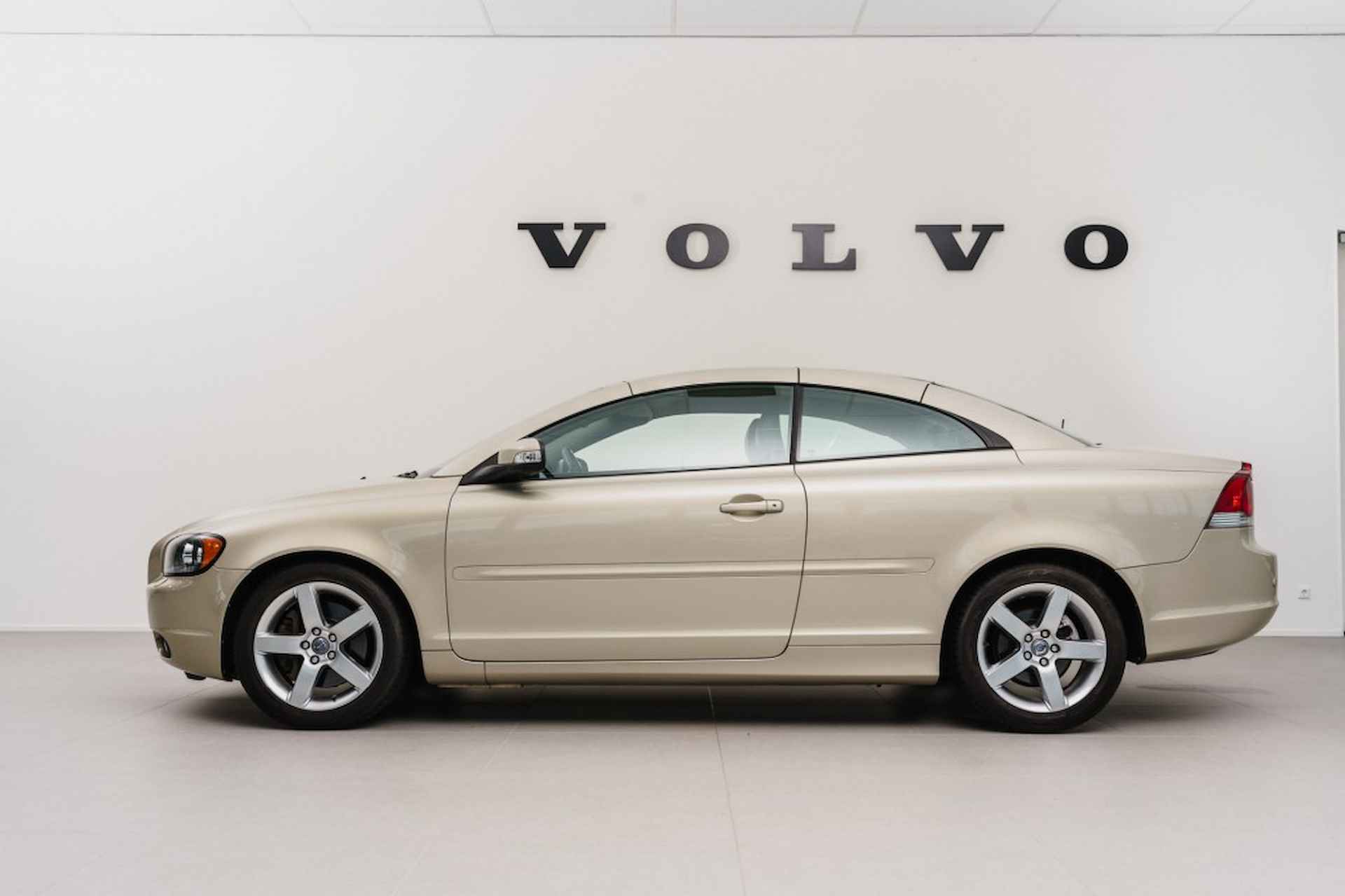 VOLVO C70 2.4i Summum, Audio Line - 22/24