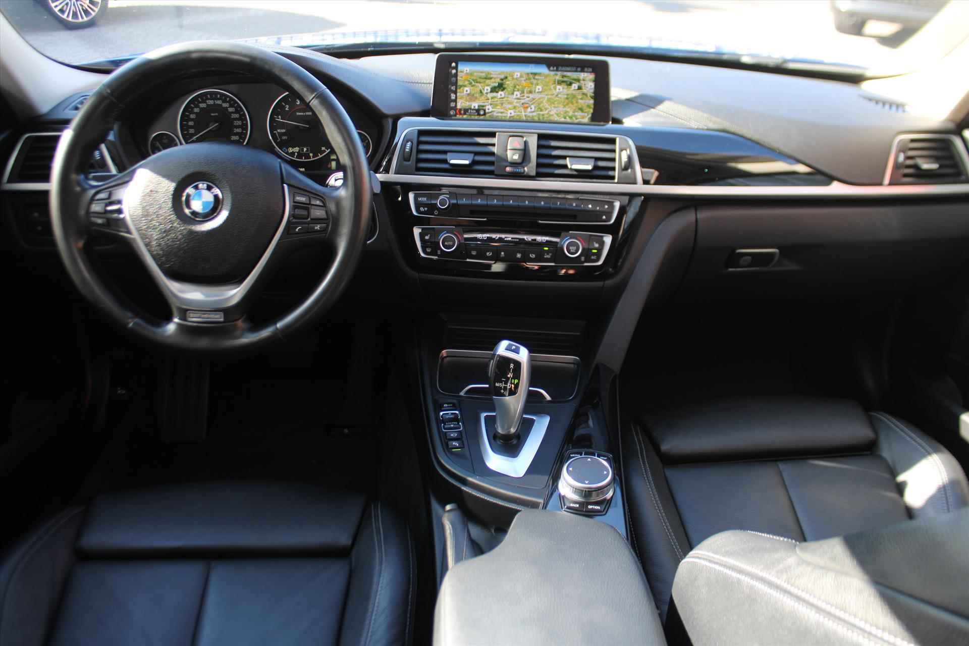 BMW 3-Serie Touring (f31) 318i LuxuryLine 136pk Aut I Navi I Pano I Camera I Trekhaak I Leder - 7/39