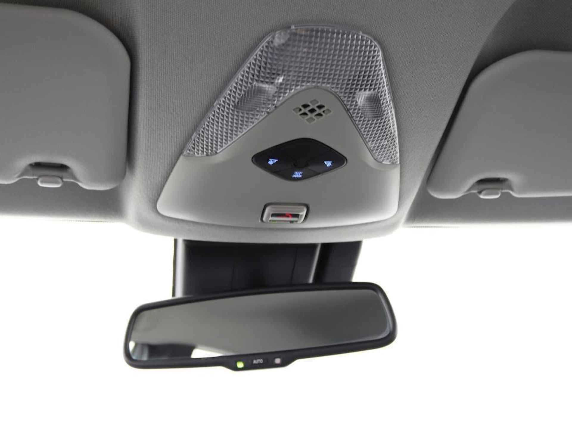 Toyota C-HR 2.0 Hybrid Dynamic | LED | Blind Spot Monitor | Navigatie via Apple Carplay | Android Auto | - 27/46
