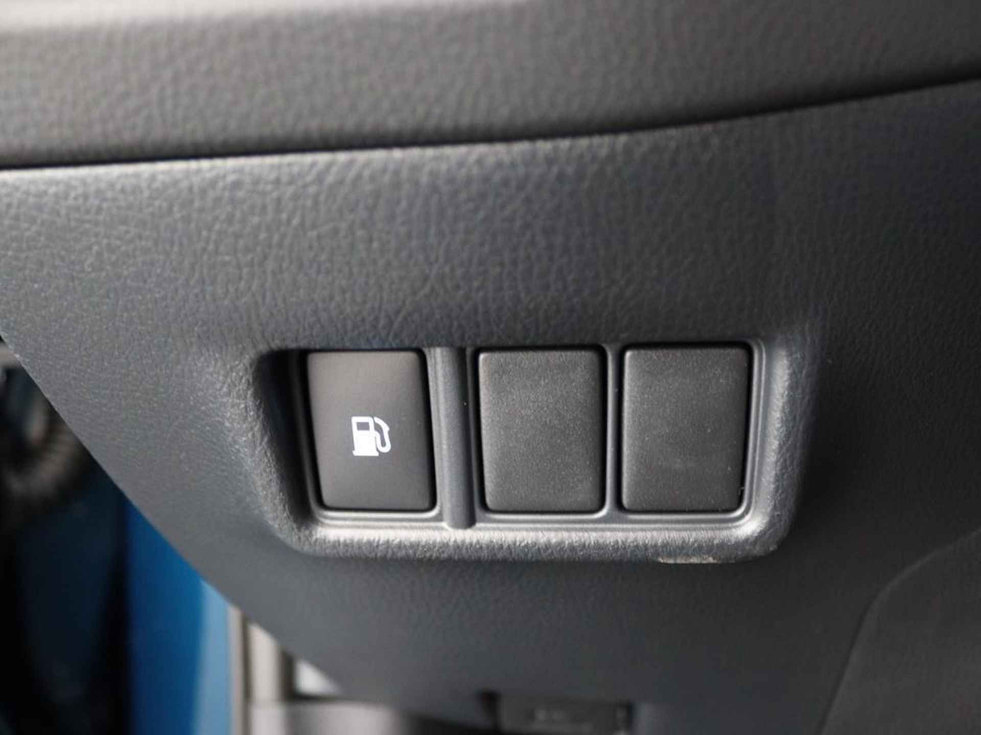 Toyota C-HR 2.0 Hybrid Dynamic | LED | Blind Spot Monitor | Navigatie via Apple Carplay | Android Auto | - 32/46