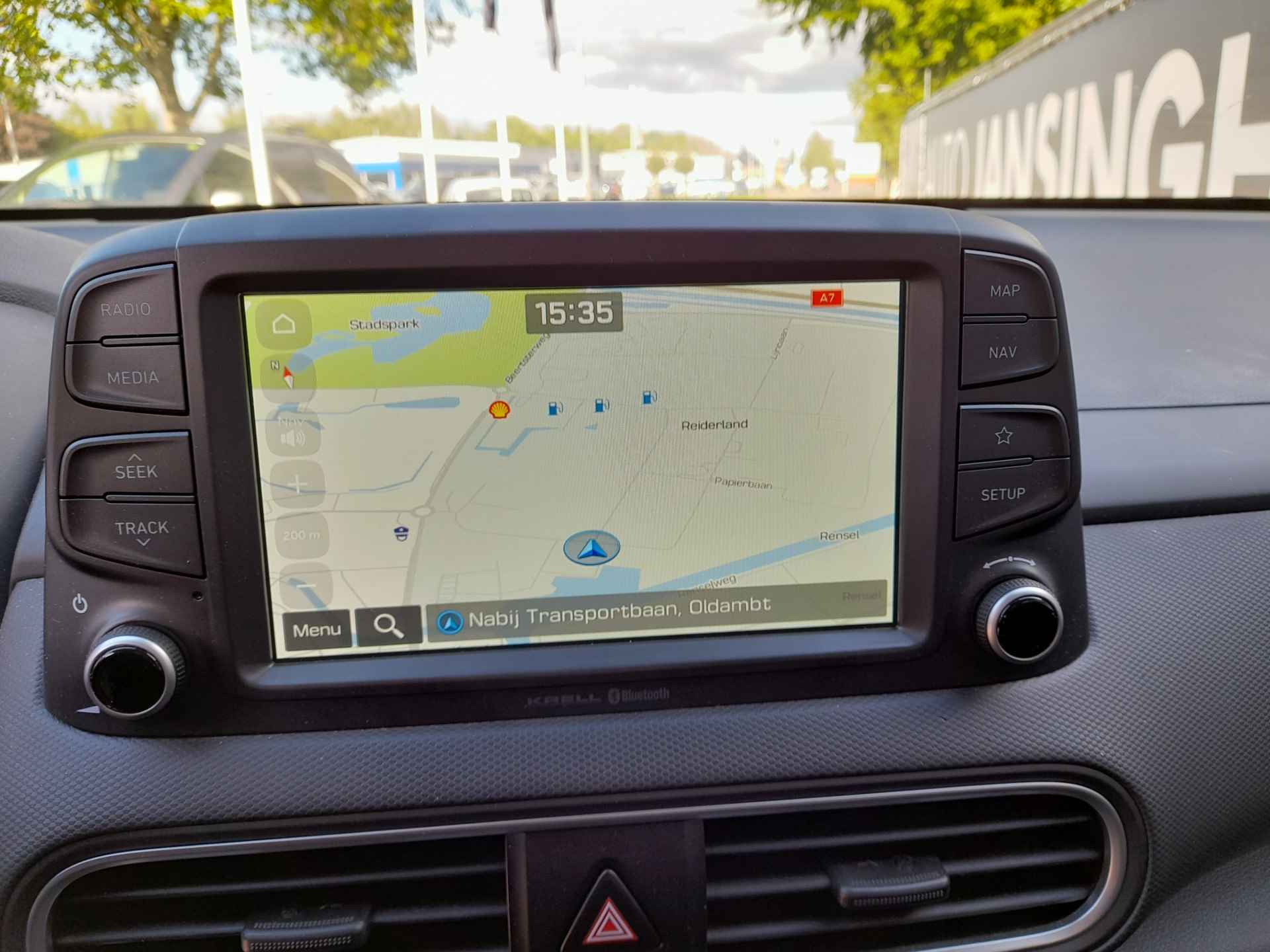 Hyundai KONA 1.0T Essence met 34.139 km!!! | Clima | Cruise control | Camera | PDC | Trekhaak | Navigatie | RIJKLAARPRIJS INCL 12 MAANDEN GARANTIE EN BEURT - 16/28