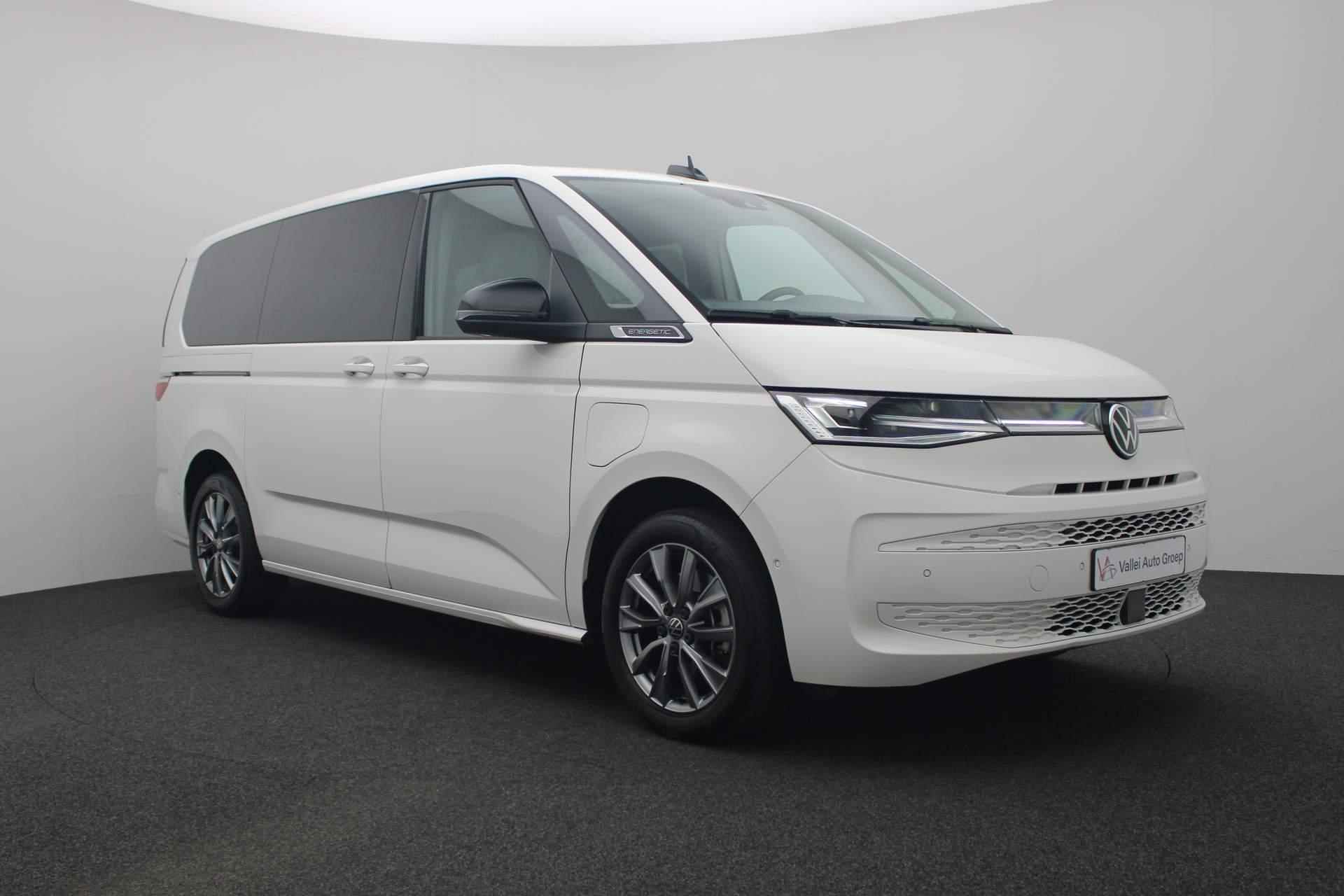 Volkswagen Multivan 7 pers. 1.4 218PK DSG eHybrid L2H1 Energetic | Pano | Elektr. schuifdeuren links/rechts | IQ Light | HarmanKardon | Navi Discover Pro | 6 zitplaatsen verwarmd | Camera | Keyless - 37/47