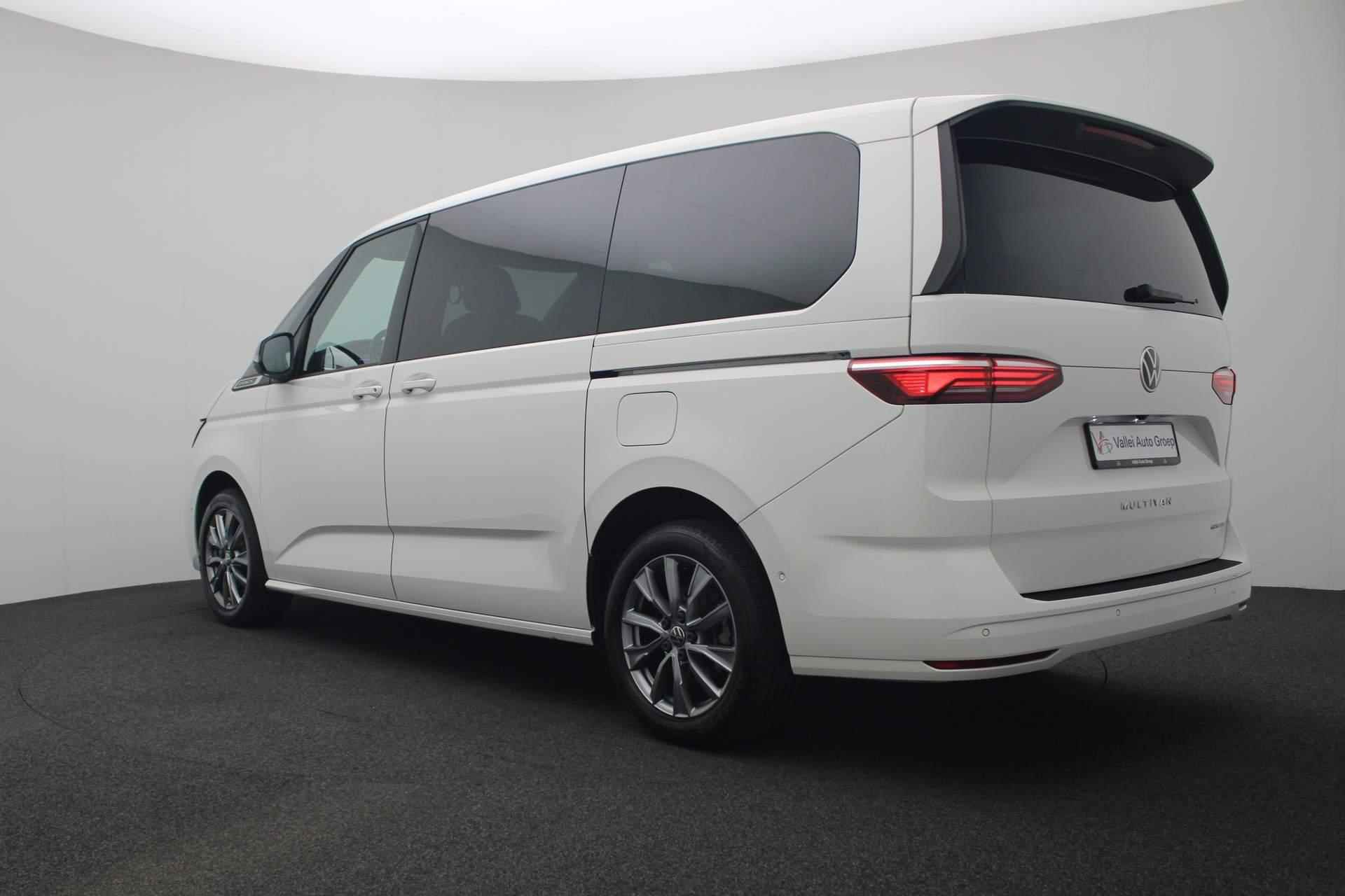 Volkswagen Multivan 7 pers. 1.4 218PK DSG eHybrid L2H1 Energetic | Pano | Elektr. schuifdeuren links/rechts | IQ Light | HarmanKardon | Navi Discover Pro | 6 zitplaatsen verwarmd | Camera | Keyless - 38/47