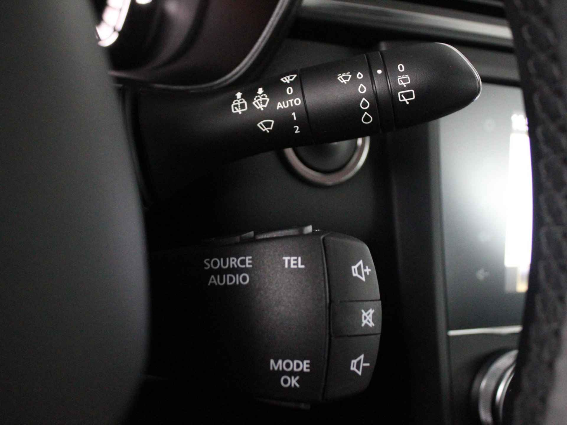 Renault Kadjar 1.3 TCe 140 EDC Limited | Automaat | R-Link navi | PDC | Trekhaak | Clima | Cruise | Bluetooth | All-seasons | - 28/47