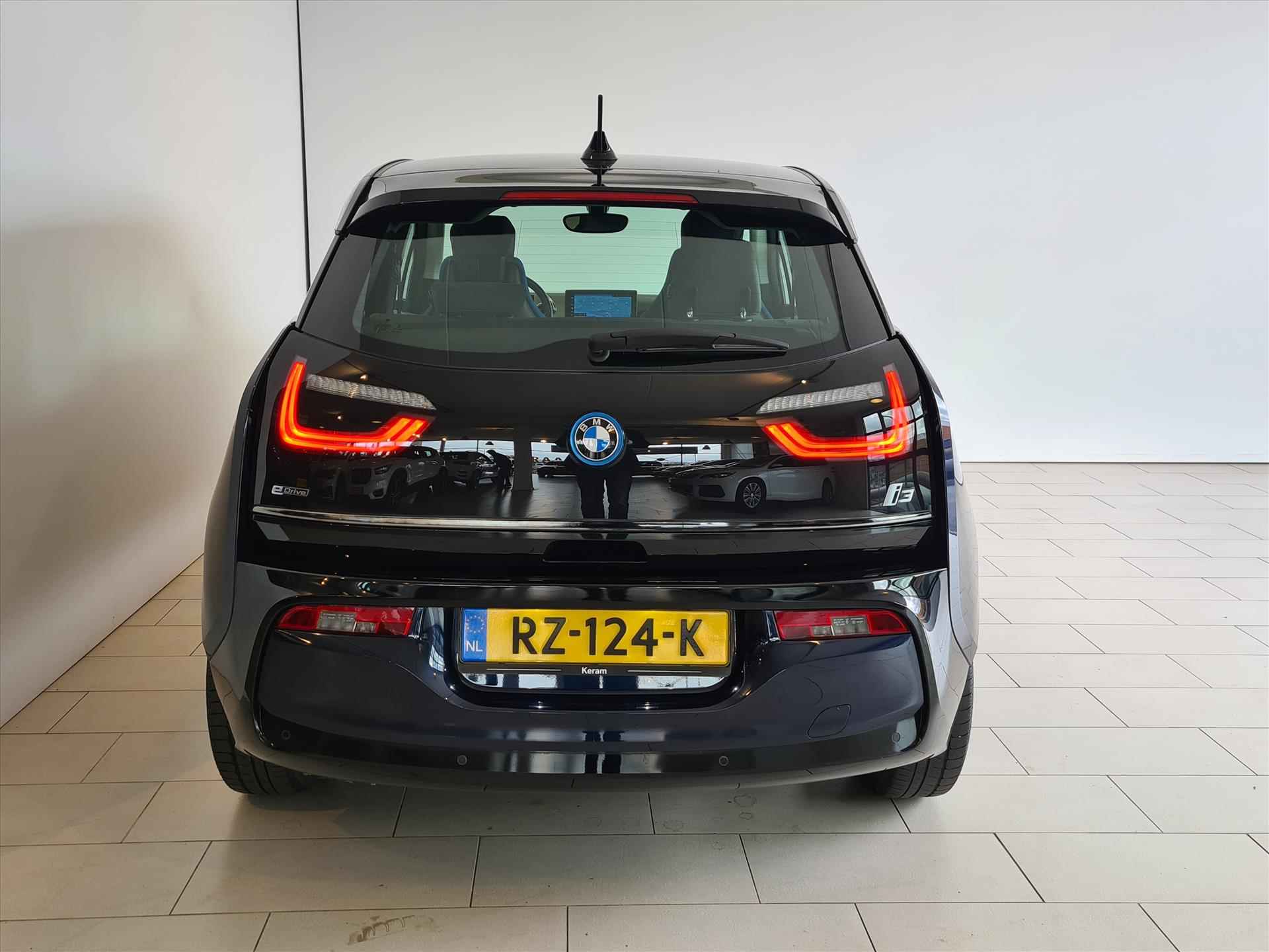 BMW I3 (i01) i3 170pk (94 Ah) i3 33 kWh AUTOMAAT NAVI STOELV PDC - 12/29