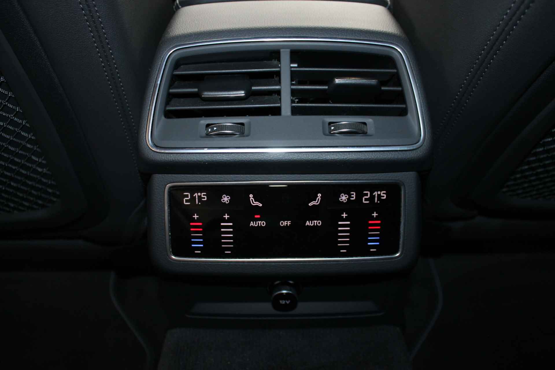 Audi A6 Avant 55 TFSI e quattro Competition Wegklapbare trekhaak/Apple carplay/Electrische klep 100% (Dealer) onderhouden label - 23/37