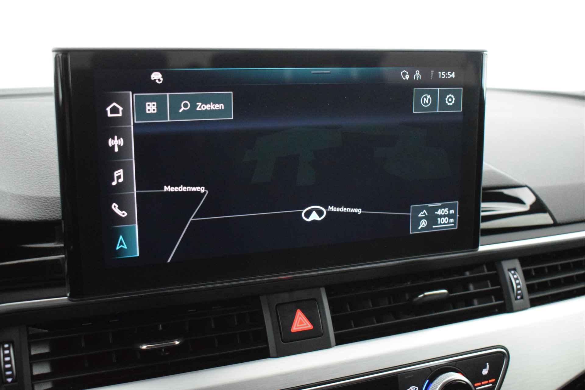 Audi A4 Avant 35 TFSI 150pk S-Tronic 2x S-Line Trekhaak Stoelverwarming Led Virtual Cockpit Navigatie - 22/47