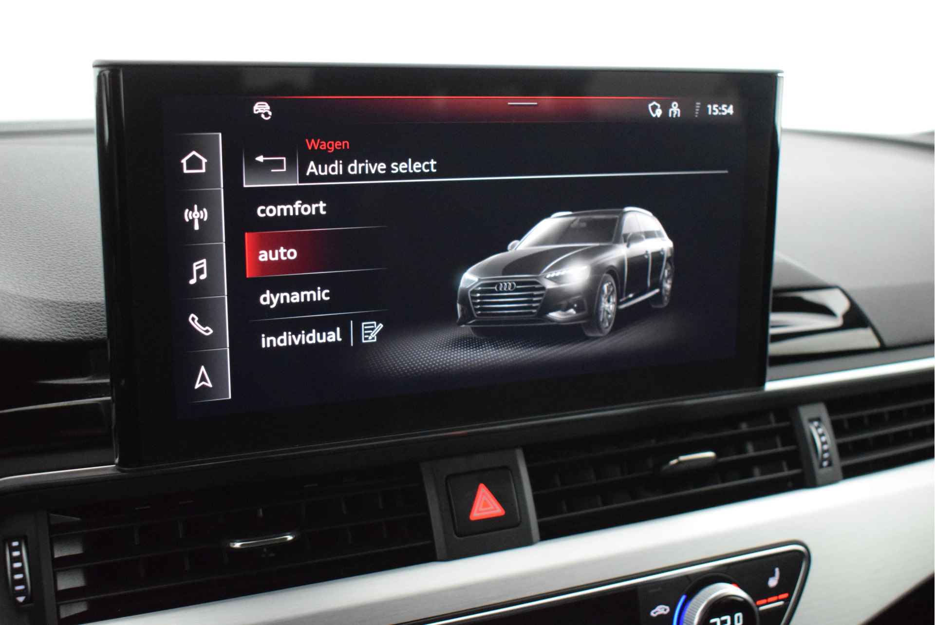 Audi A4 Avant 35 TFSI 150pk S-Tronic 2x S-Line Trekhaak Stoelverwarming Led Virtual Cockpit Navigatie - 29/47