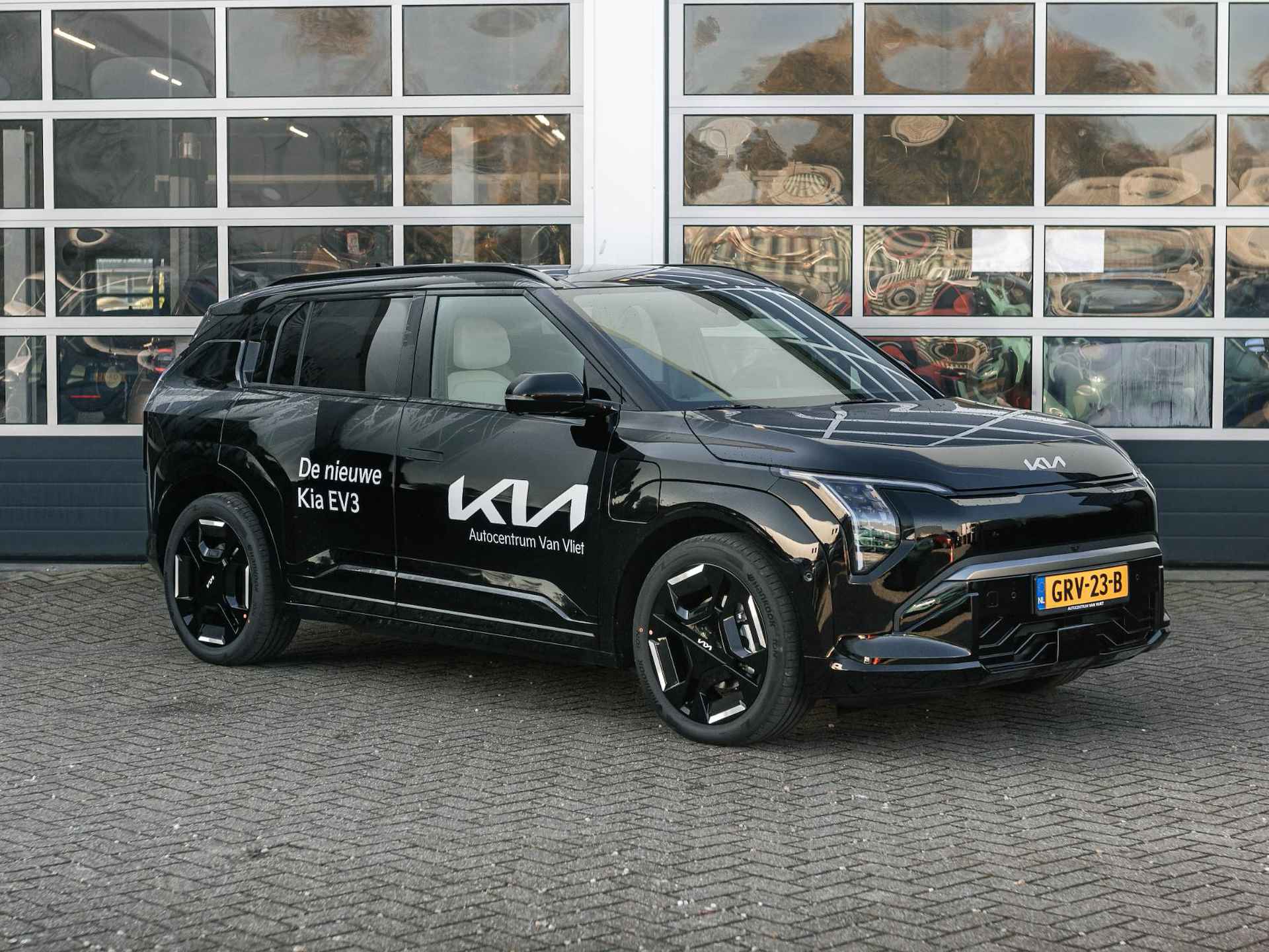 Kia EV3 GT-PlusLine 81.4 kWh Beschikbaar in overleg l Stoel en stuurverwarming  l Schuif kantel dak l - 3/34