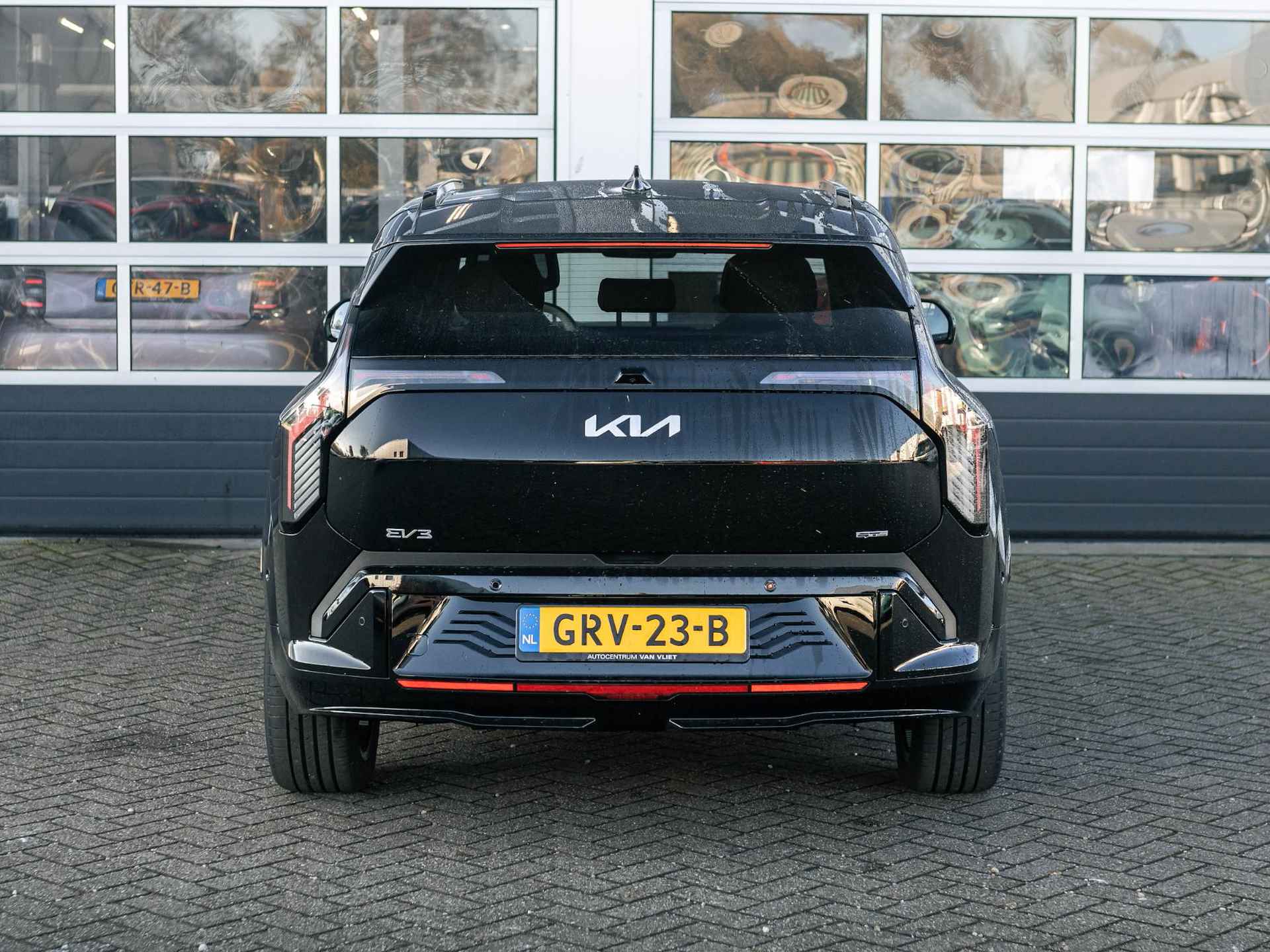 Kia EV3 GT-PlusLine 81.4 kWh Beschikbaar in overleg l Stoel en stuurverwarming  l Schuif kantel dak l - 6/34