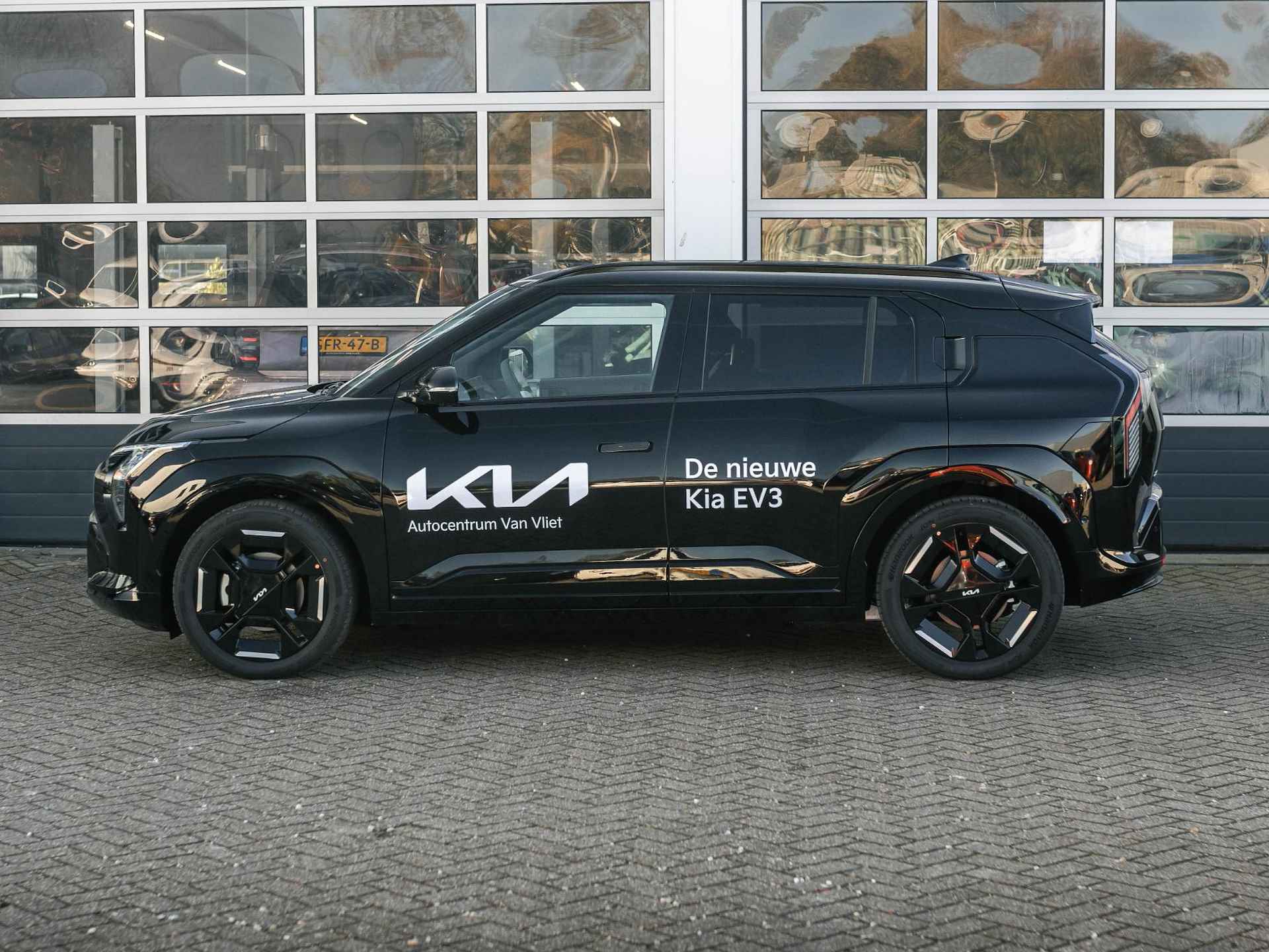 Kia EV3 GT-PlusLine 81.4 kWh Beschikbaar in overleg l Stoel en stuurverwarming  l Schuif kantel dak l - 8/34