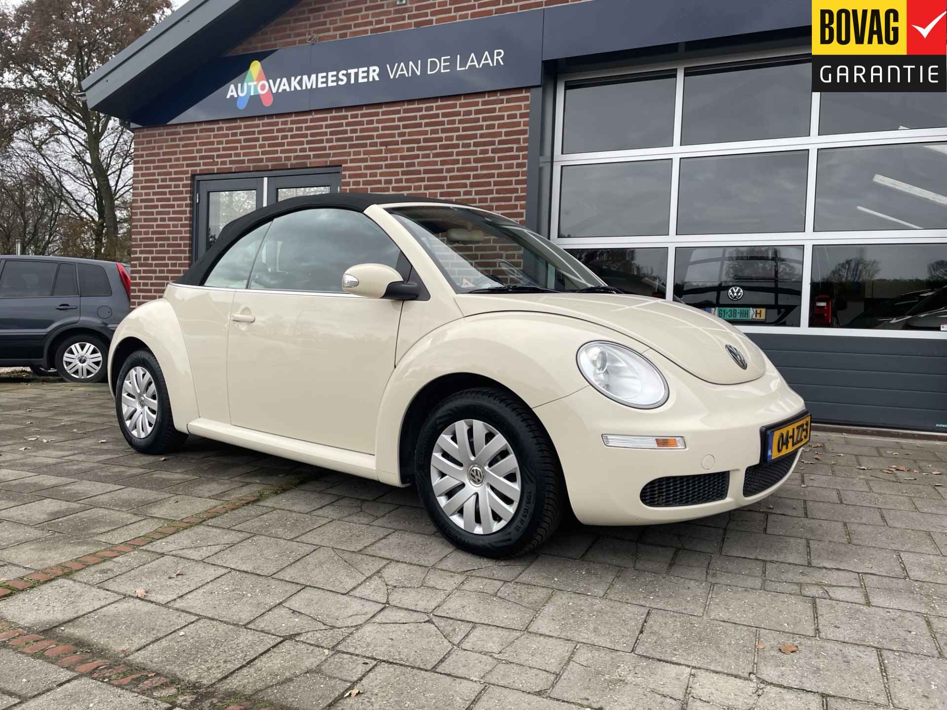 Volkswagen New Beetle Cabriolet 1.6 Trendline (Airco, parkeersensoren achter) RIJKLAARPRIJS! - 25/46