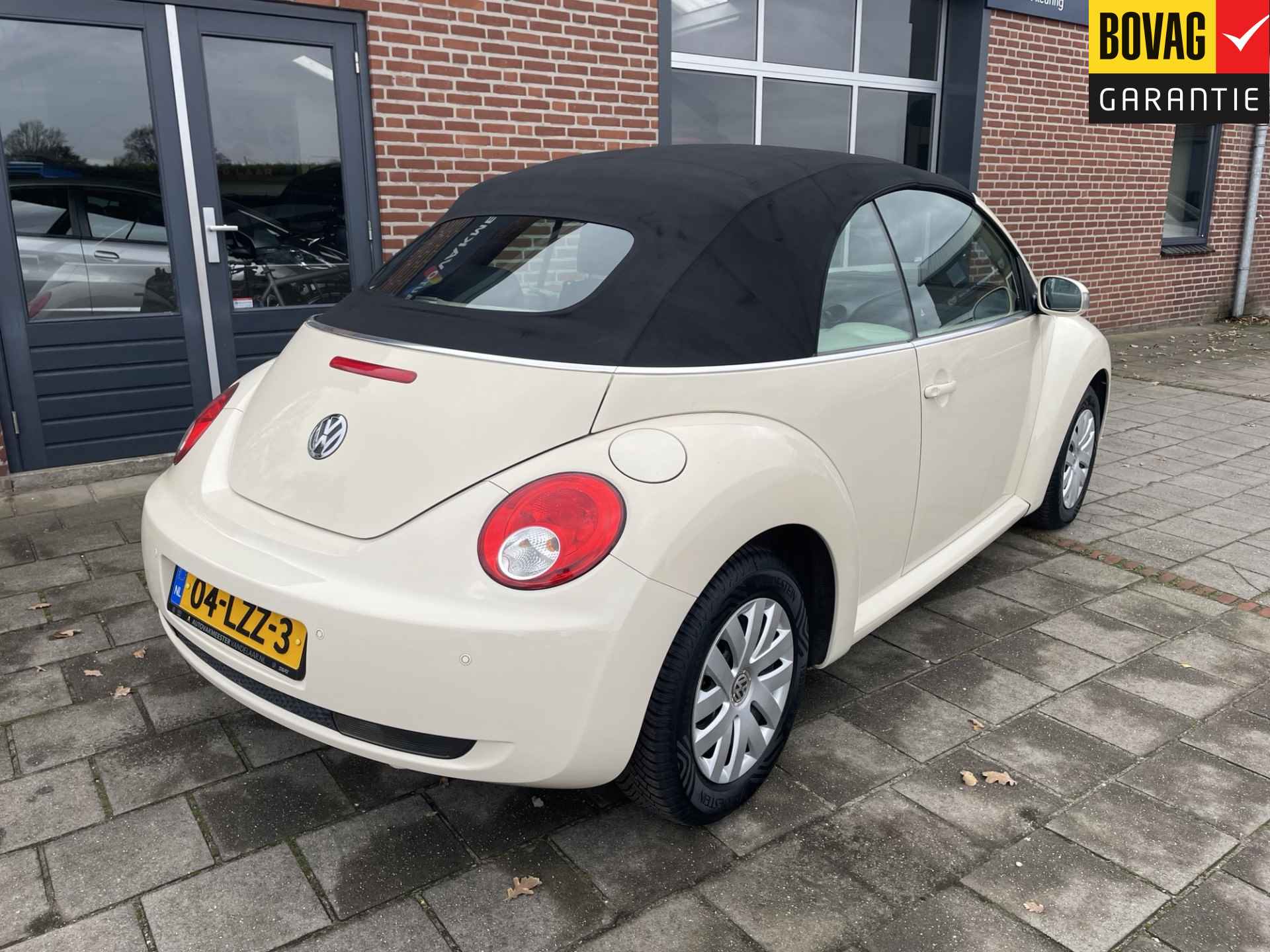 Volkswagen New Beetle Cabriolet 1.6 Trendline (Airco, parkeersensoren achter) RIJKLAARPRIJS! - 29/46