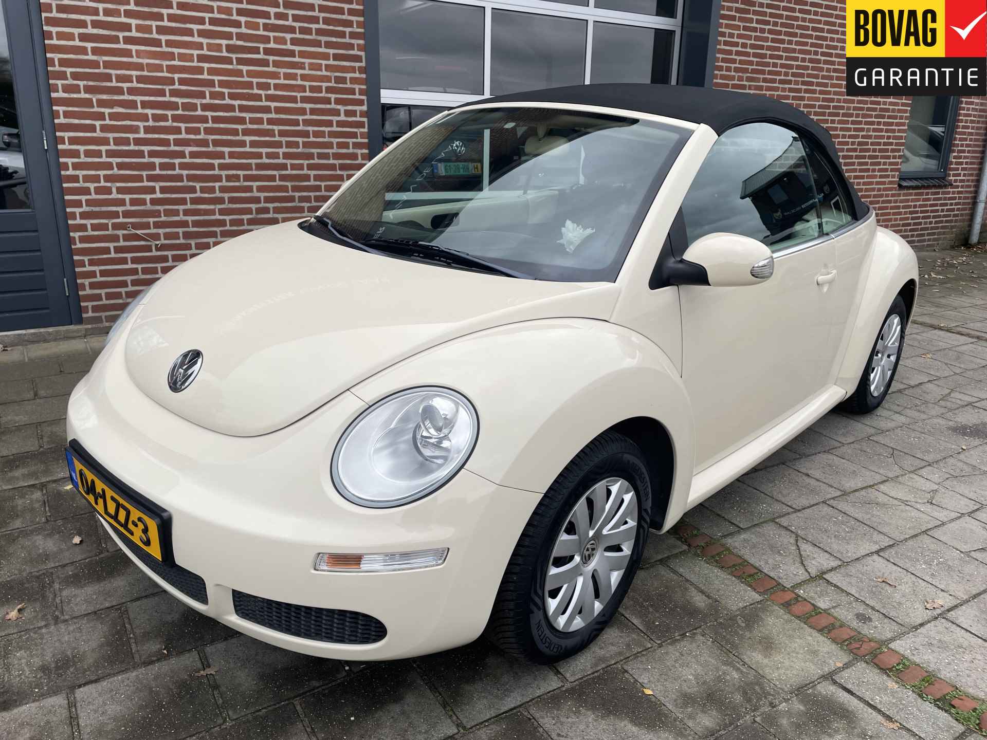 Volkswagen New Beetle Cabriolet 1.6 Trendline (Airco, parkeersensoren achter) RIJKLAARPRIJS! - 32/46