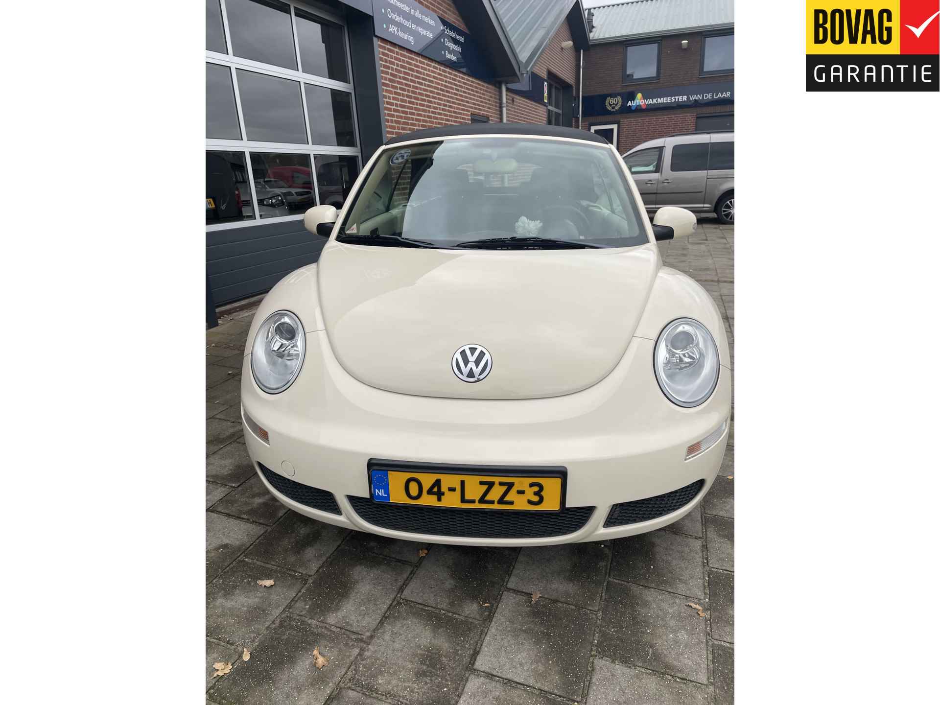 Volkswagen New Beetle Cabriolet 1.6 Trendline (Airco, parkeersensoren achter) RIJKLAARPRIJS! - 33/46