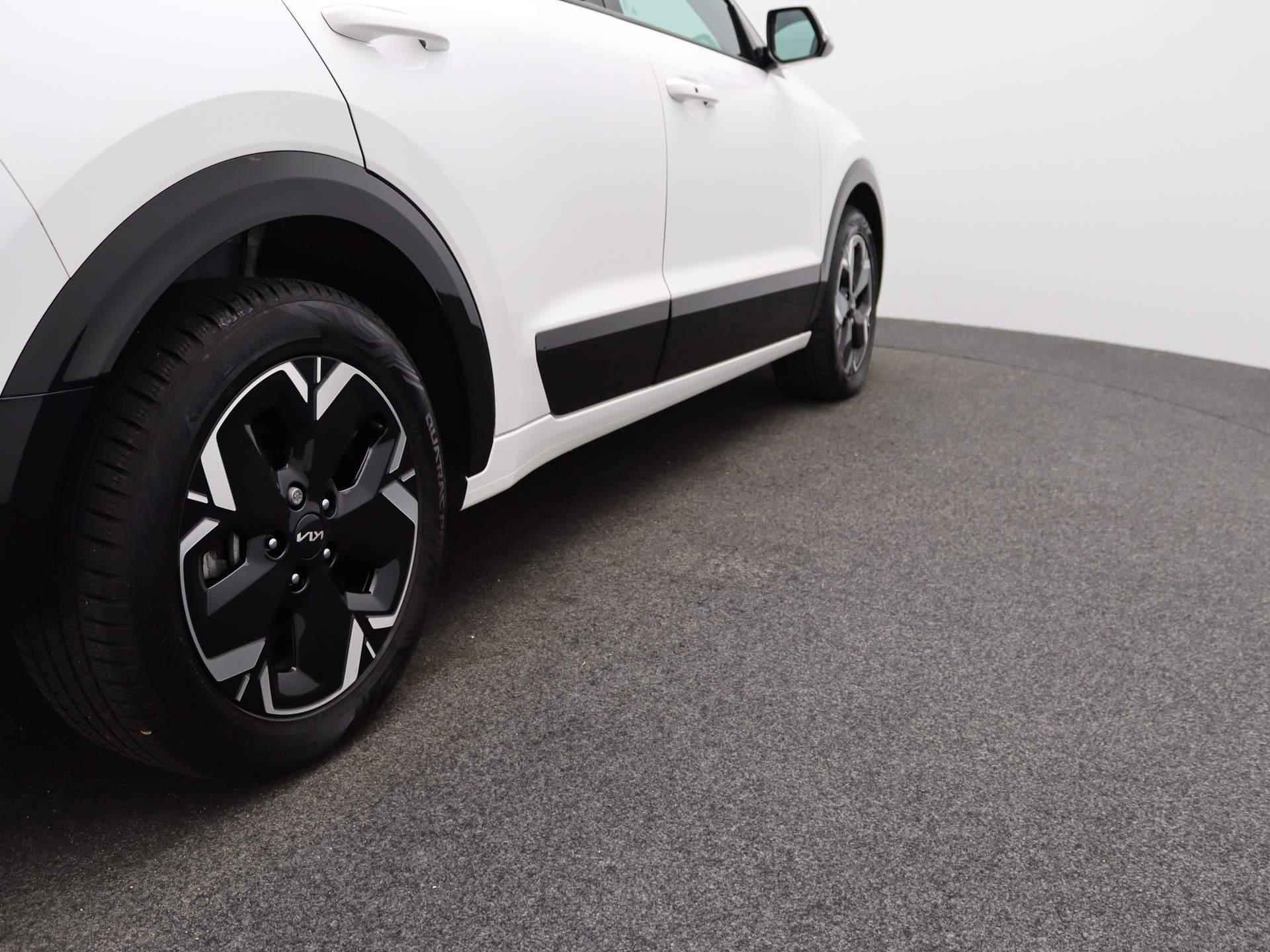 Kia Niro EV DynamicLine 64.8 kWh | 3-fase 11KW laden | Climate Control | Navigatie | LM Velgen | Eerste Eigenaar! | - 37/44