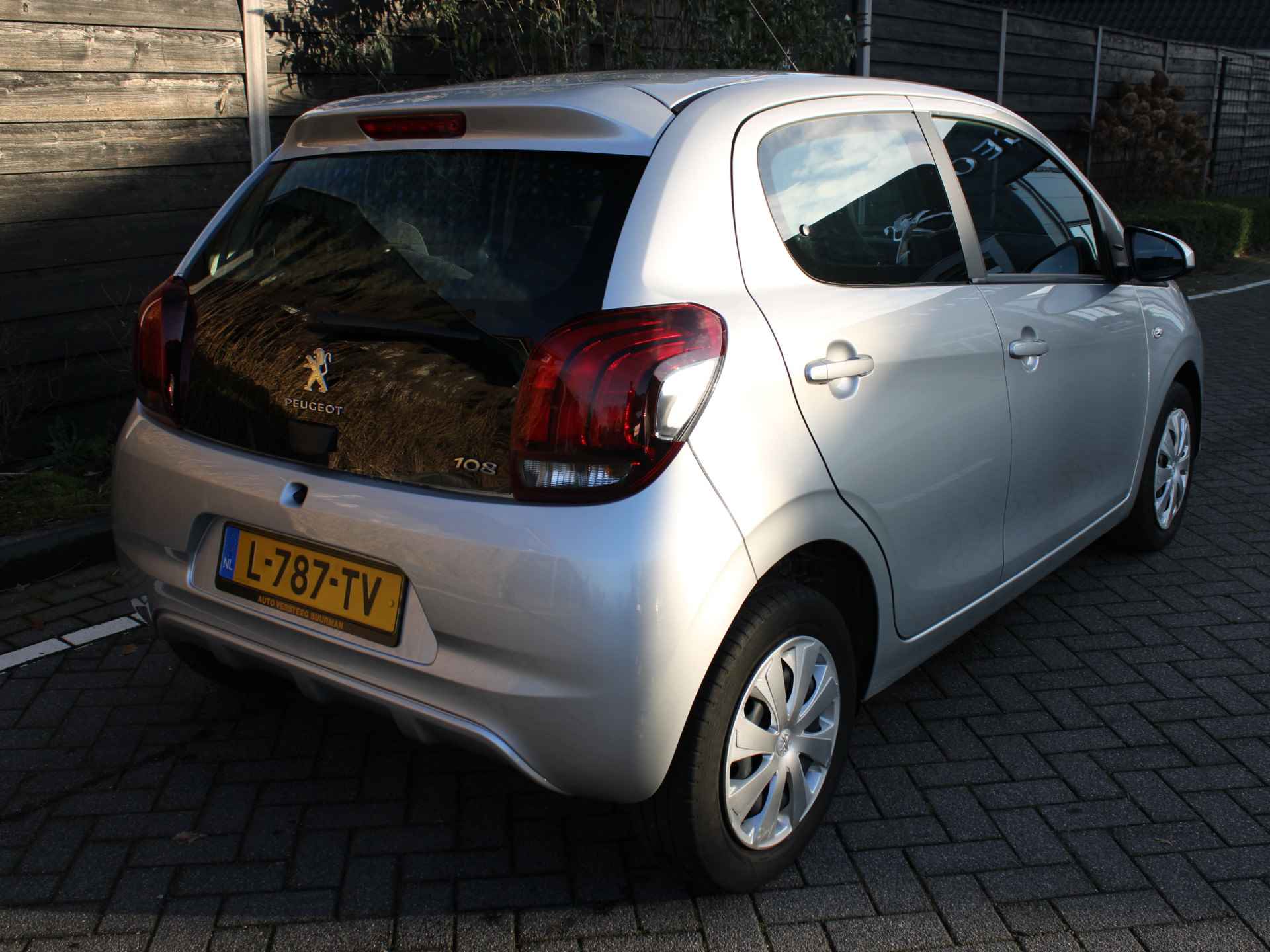 Peugeot 108 1.0 e-VTi 72PK Active Airco, Bluetooth, Dab, Multifunctioneel Stuurwiel, LED Dagrijverlichting - 8/29