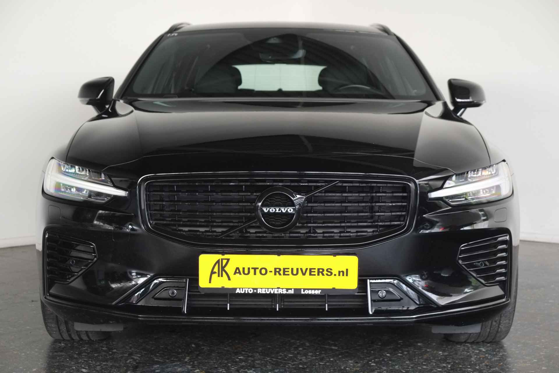 Volvo V60 2.0 T6 Twin Engine AWD R-Design Leder / LED / Leder / Cam / Carplay / Pilot assist - 2/31