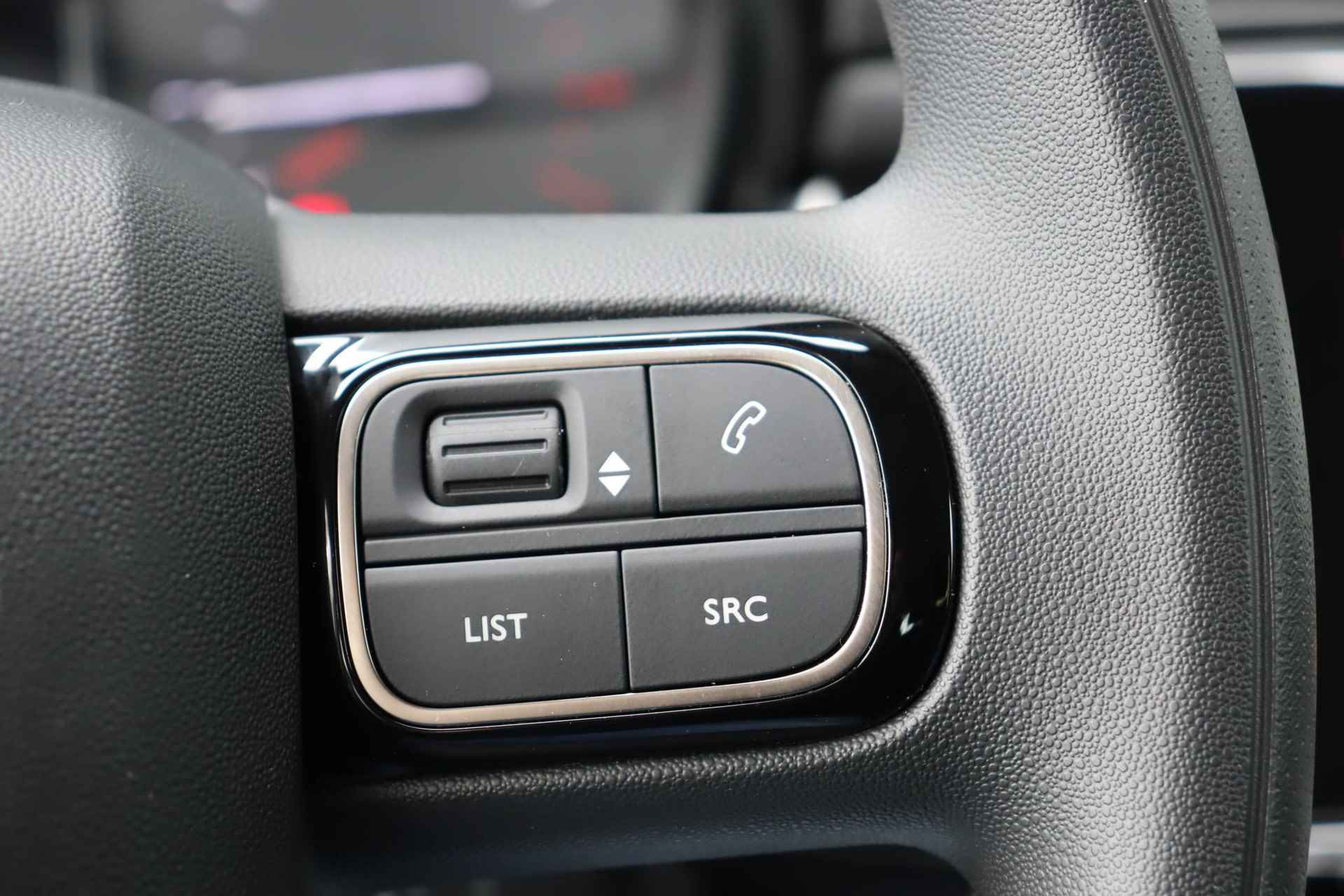 Citroen C3 C-Series 1.2 82 pk / Stoelverwarming / Climate / Apple CarPlay & Android Auto - 17/36