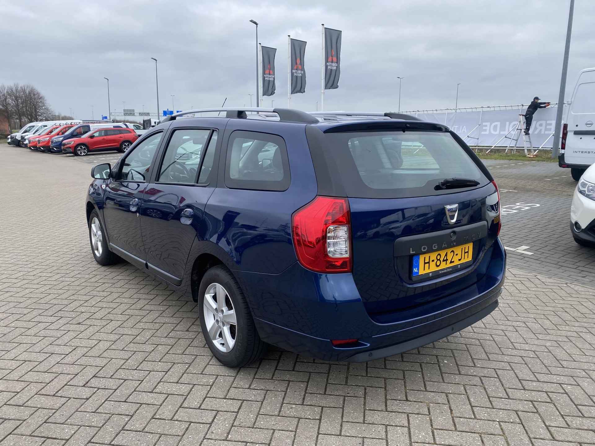 Dacia Logan MCV 0.9 TCe Laureate | Camera | Navigatie | - 4/9