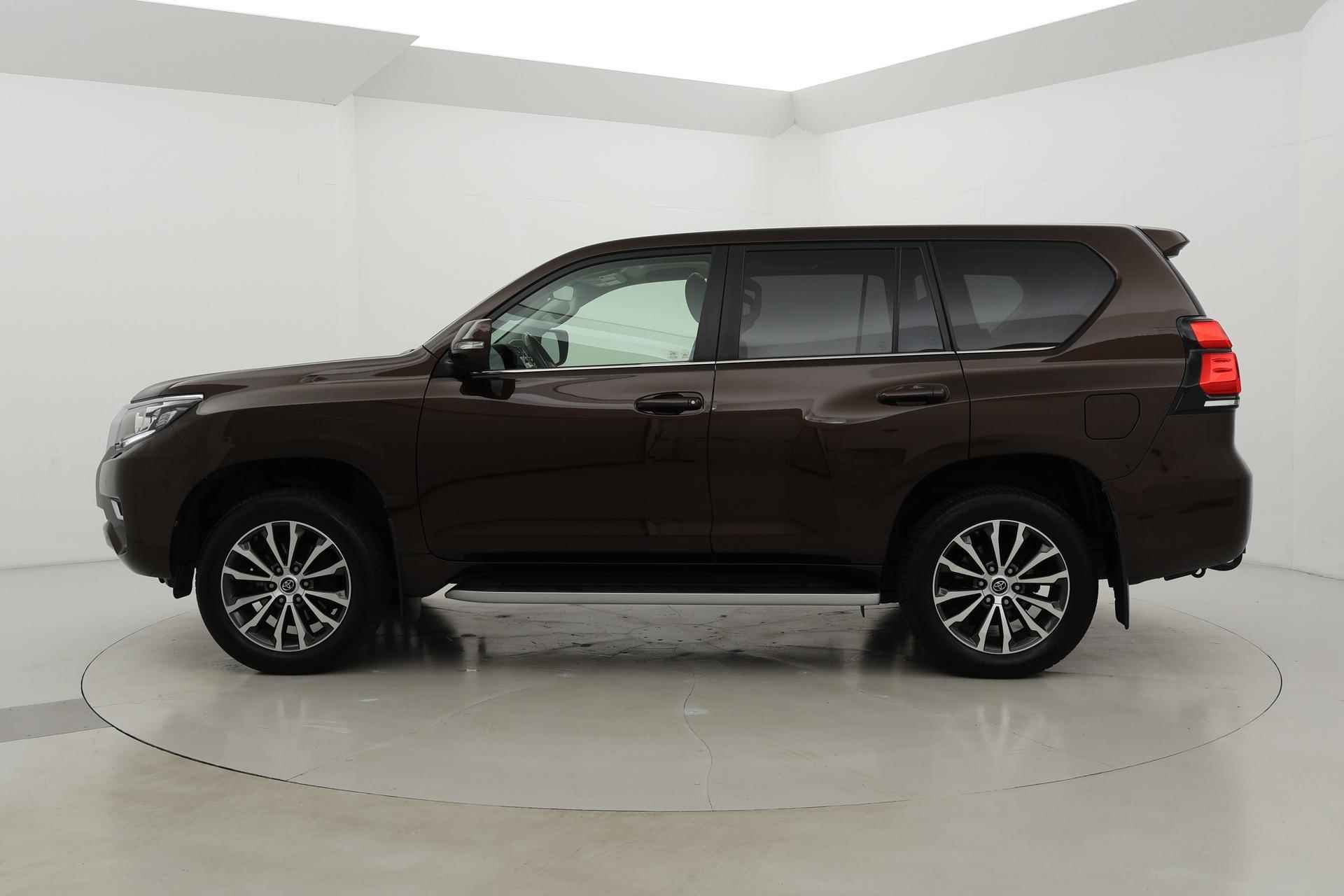 Toyota Land Cruiser 7 pers. 2.8 D-4D Executive | Trekhaak | Panoramadak | JBL | Leder - 21/46