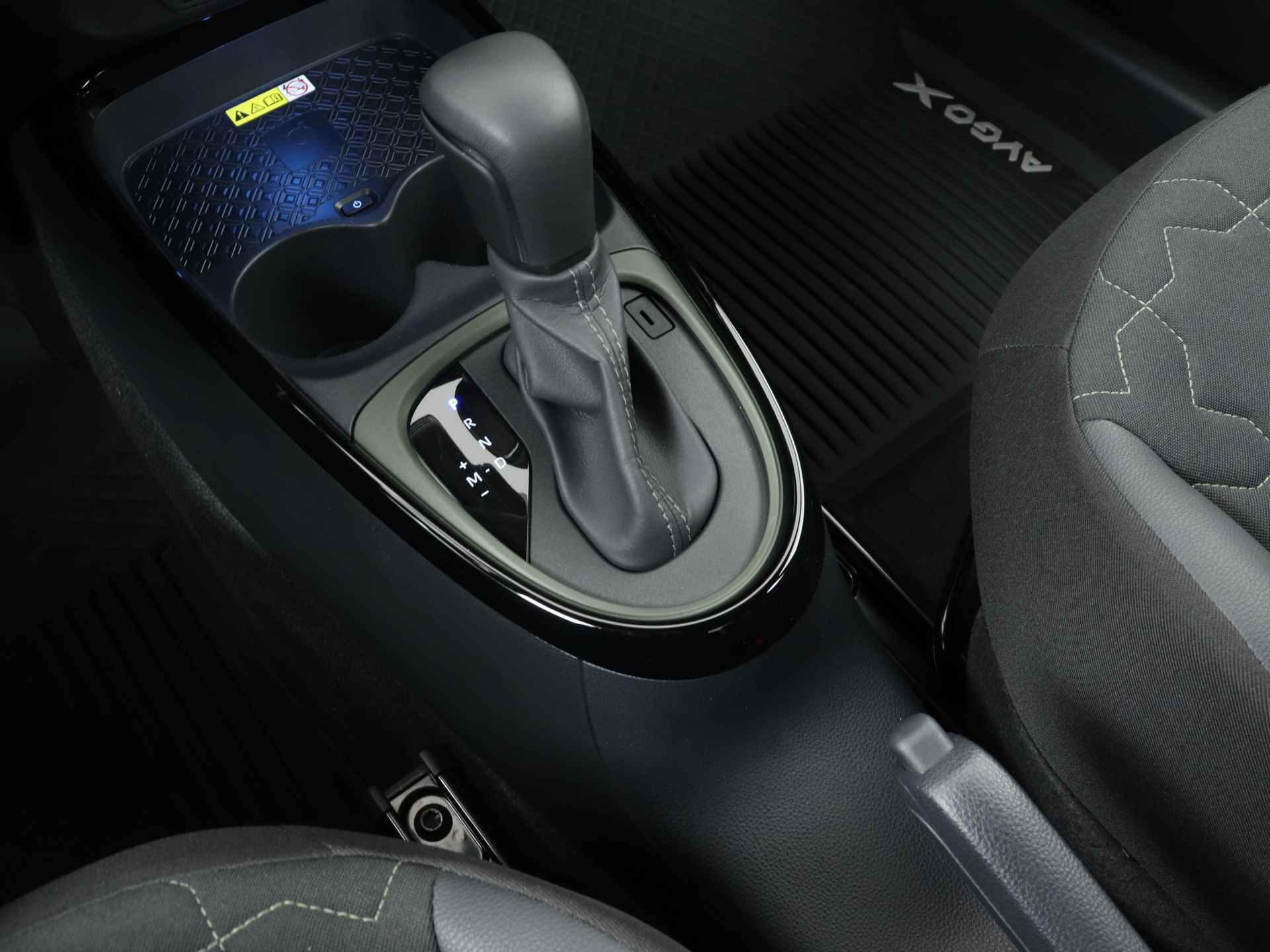 Toyota Aygo X 1.0 Premium Limited | Stoelverwarming | Navigatie | LED | Parkeersensoren | - 13/43