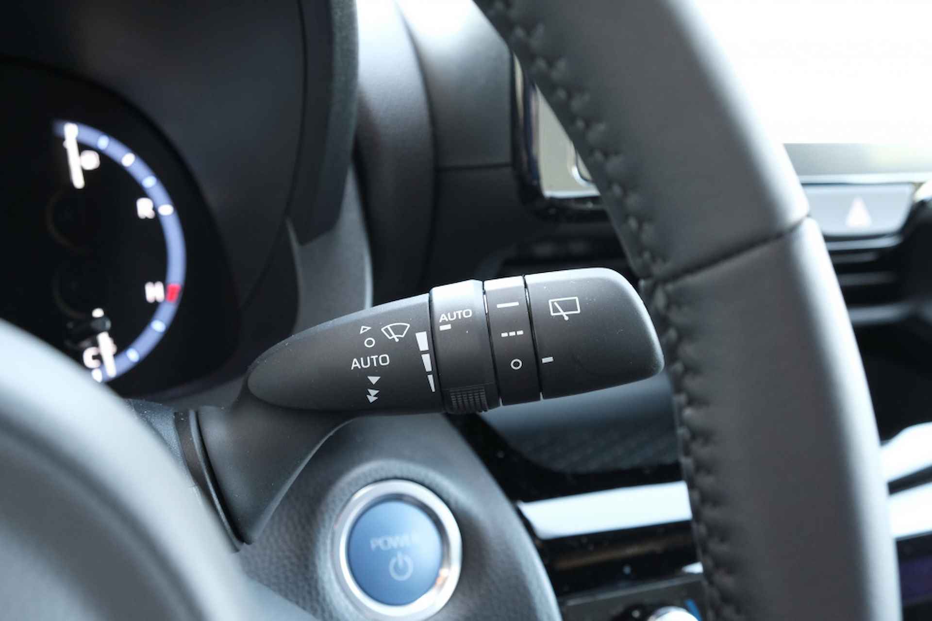 Toyota Yaris Cross 1.5 Hybrid 115PK Explore Automaat | Airconditioning, automatisch - 19/40