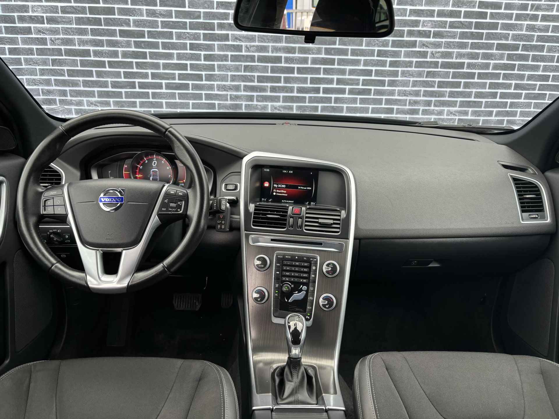 Volvo XC60 T5 Automaat Momentum | Trekhaak | Stoelverwarming | Verwarmbare achterbank | Extra getint glas | Navigatie | Bluetooth - 10/28