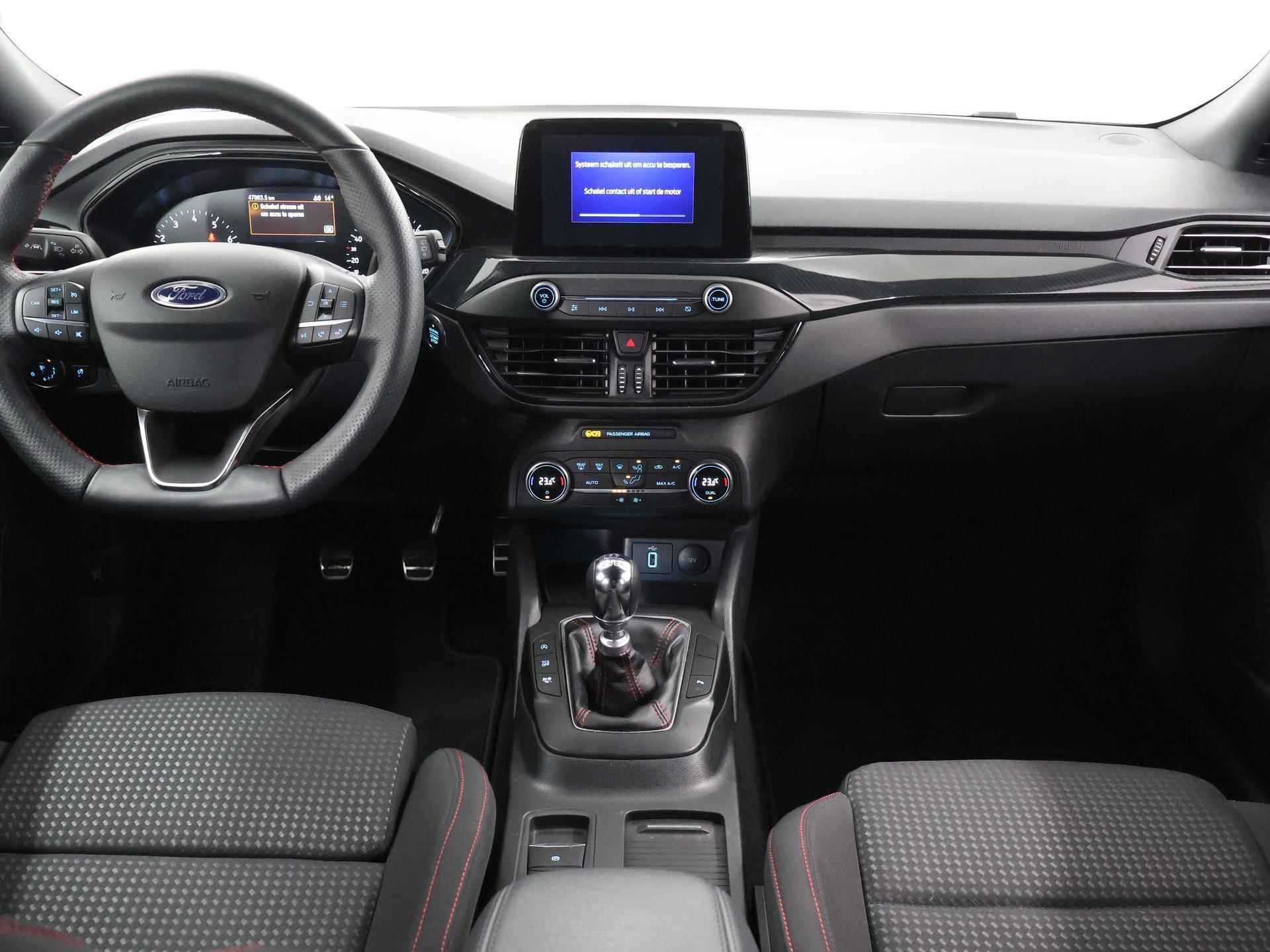 Ford Focus 1.0 EcoBoost Hybrid ST Line Business | Navigatie | Parkeercamera | Cruise Control | Climate Control | - 9/42