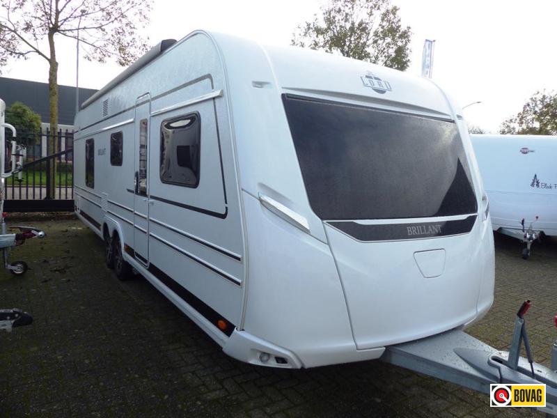 LMC Lord 690 met vrijstaand bed