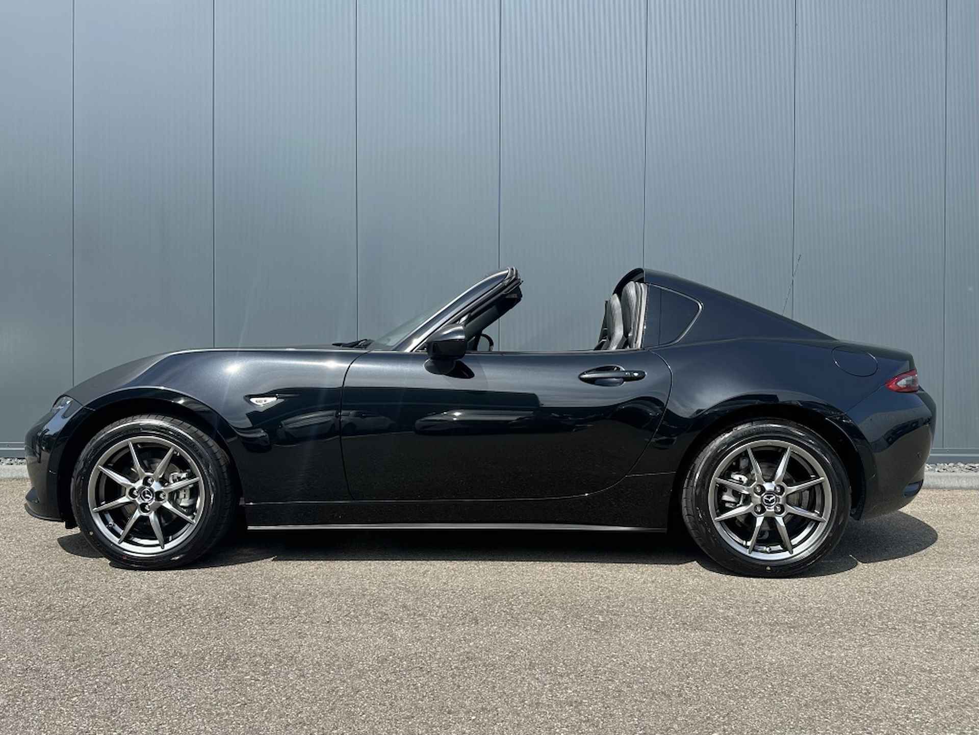 Mazda MX-5 RF 1.5 SkyActiv-G 132PK Luxury - 16/43