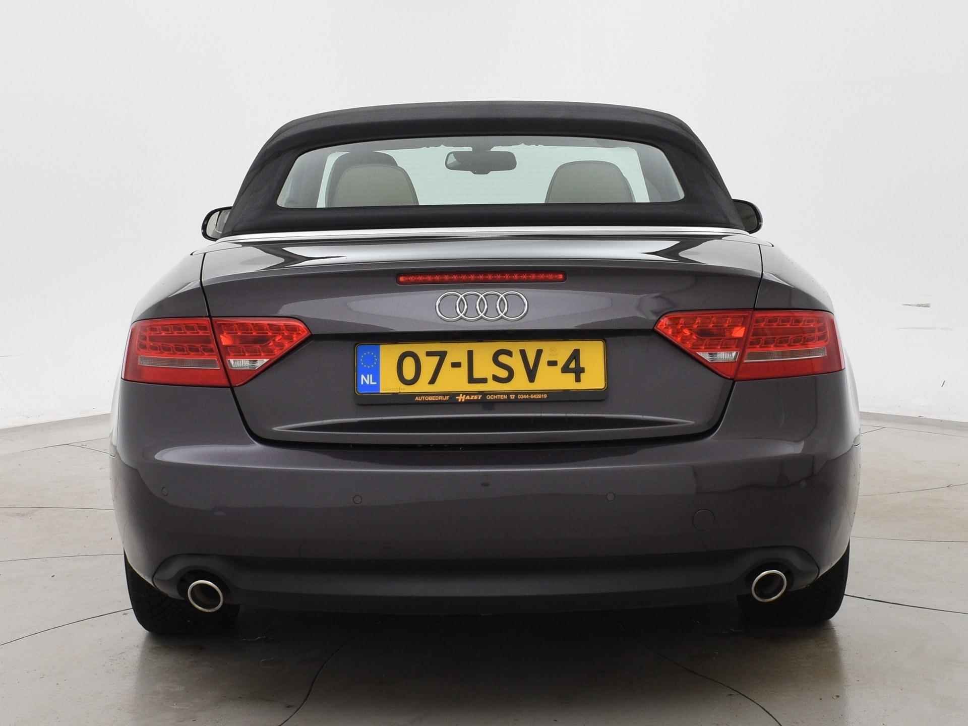 Audi A5 Cabriolet 3.0 TDI V6 240 PK QUATTRO 1e EIG. NWPRIJS €98.528 Audi A5 Cabriolet 3.0 TDI V6 240 PK QUATTRO 1e EIGENAAR | ADAP. CRUISE | B&O | NEKVERWARMING | LEDER - 42/56