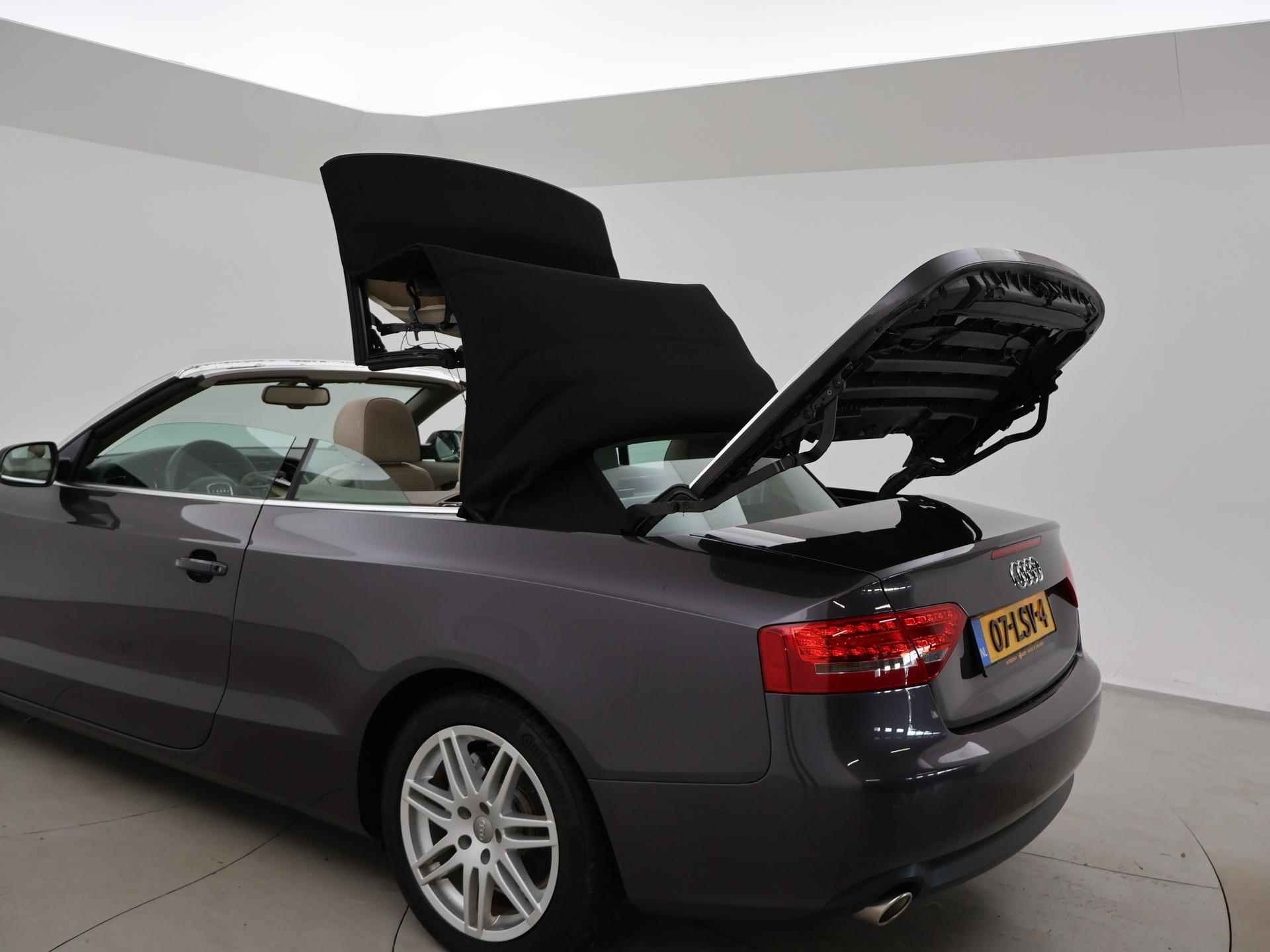 Audi A5 Cabriolet 3.0 TDI V6 240 PK QUATTRO 1e EIG. NWPRIJS €98.528 Audi A5 Cabriolet 3.0 TDI V6 240 PK QUATTRO 1e EIGENAAR | ADAP. CRUISE | B&O | NEKVERWARMING | LEDER - 51/56