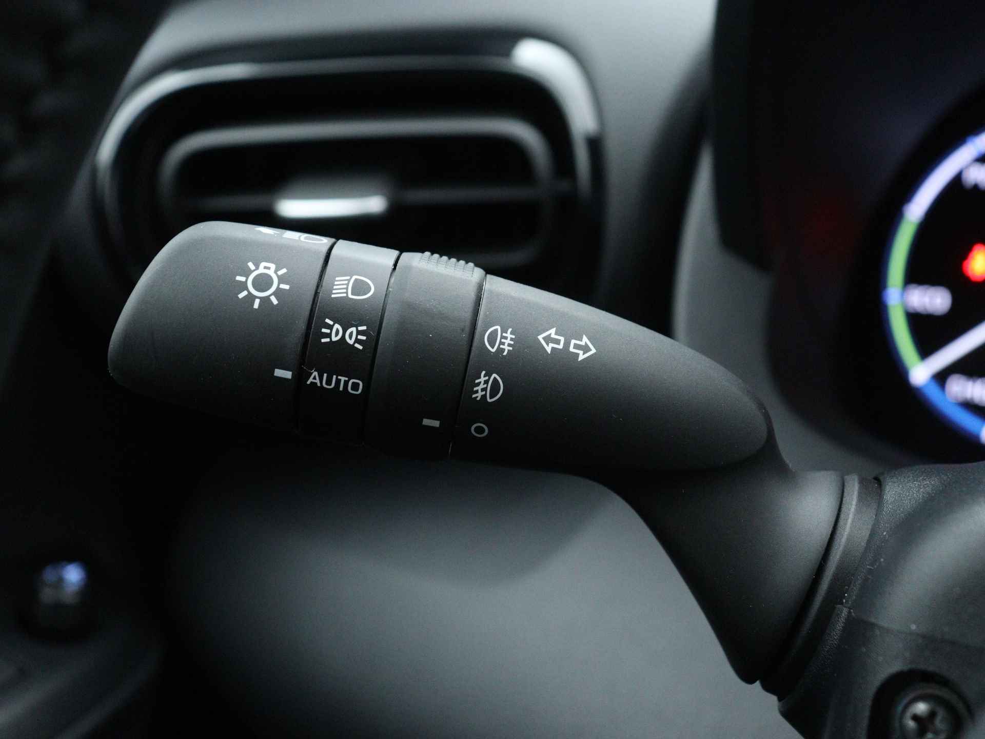 Toyota Yaris Cross 1.5 Hybrid Dynamic Apple Carplay/Android Auto | Adaptief Cruise Controle | Achteruitrijcamera - 24/43