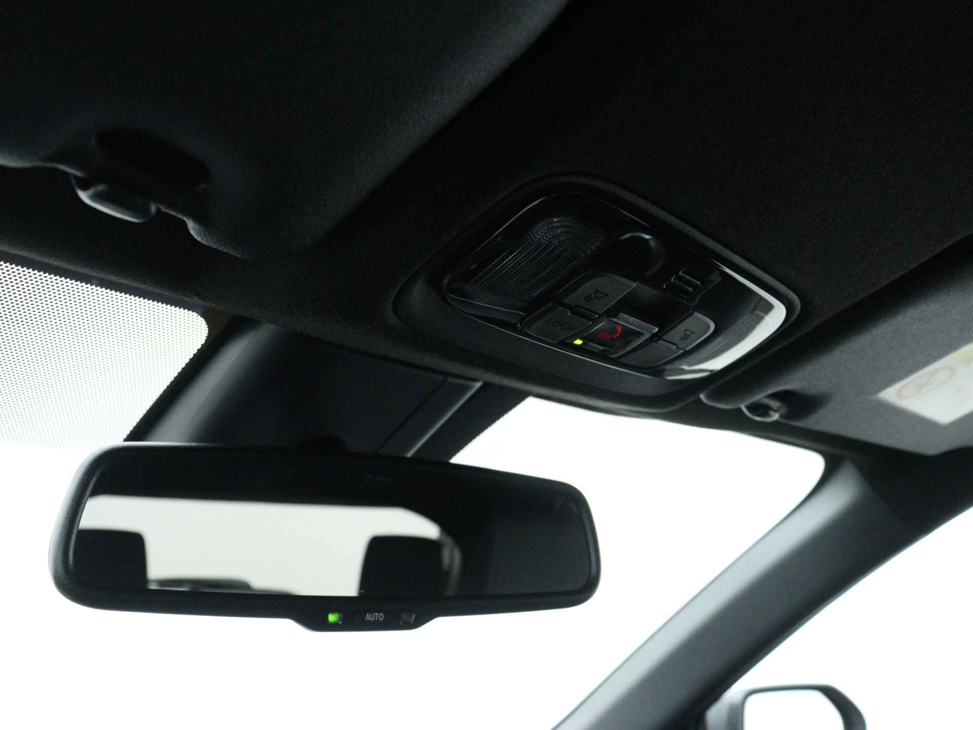 Toyota Yaris Cross 1.5 Hybrid Dynamic Apple Carplay/Android Auto | Adaptief Cruise Controle | Achteruitrijcamera - 32/43