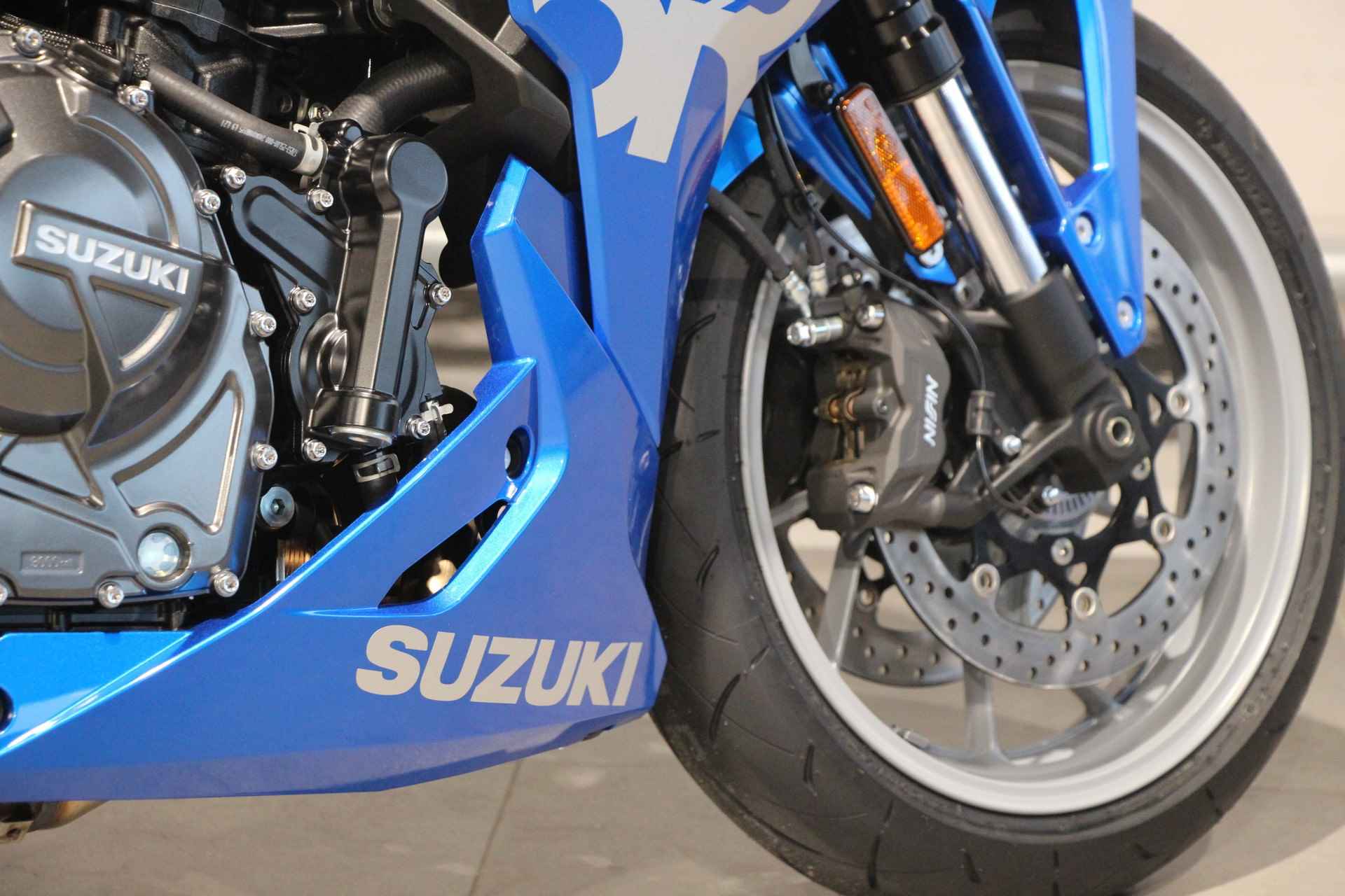 Suzuki GSX-8R - 10/14