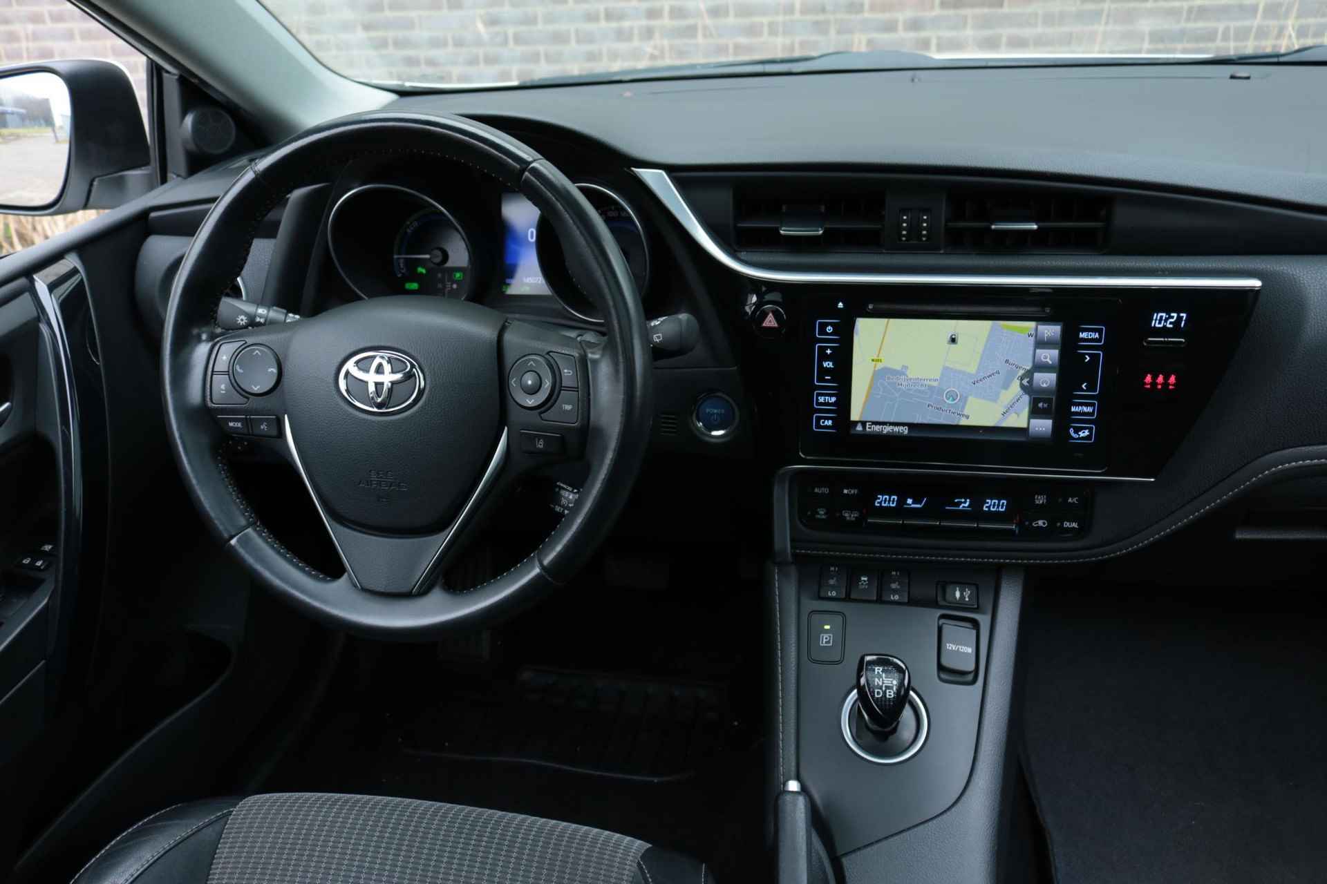 Toyota Auris Touring Sports 1.8 Hybrid Lease pro Navi, Stoelverwarming, Toyota Safety Sense, Parkeersensoren, Panorama dak - 24/46