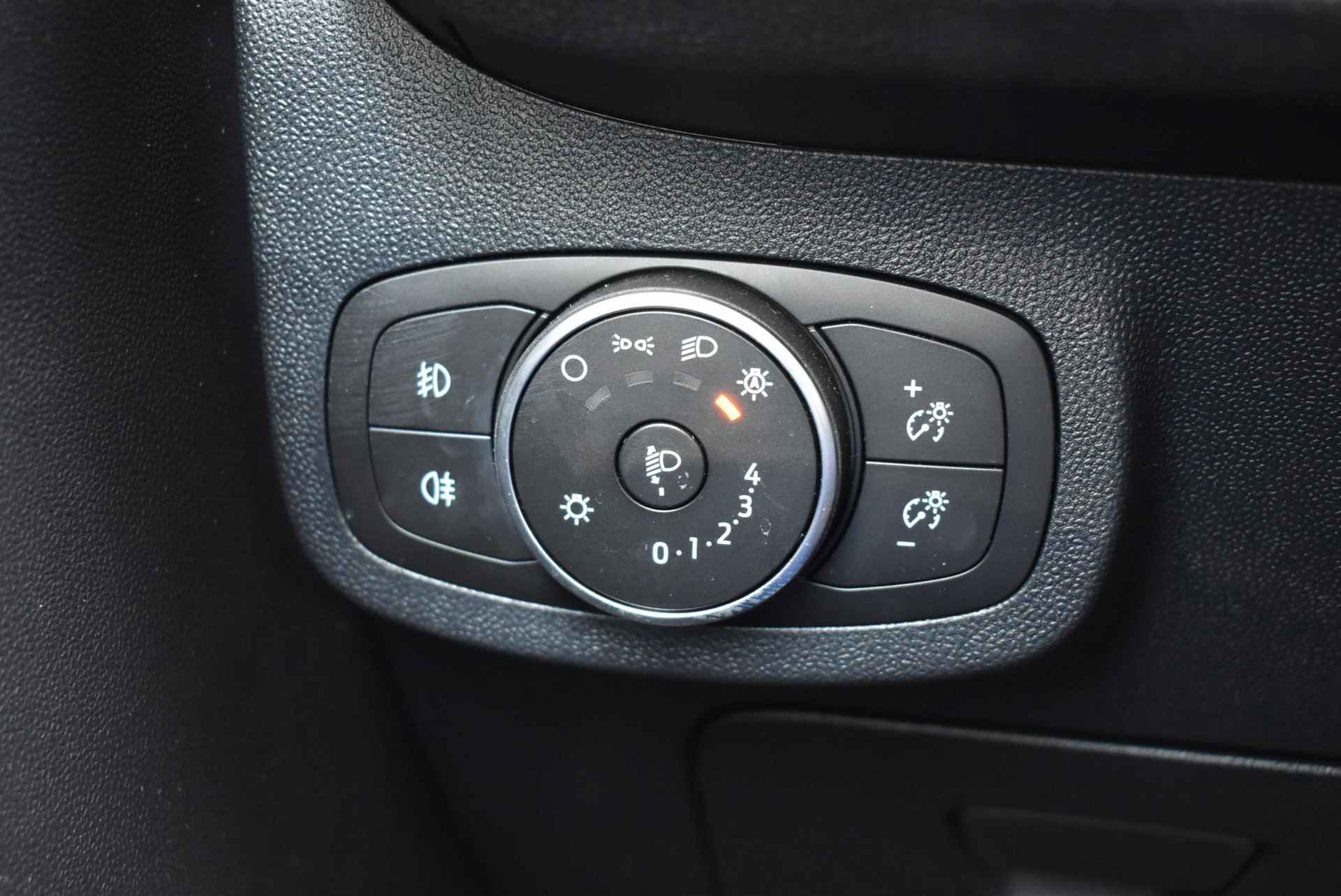 Ford Fiesta 1.0 EcoBoost Titanium | Navi | Winter Pack | Cruise Control | Bluetooth | Climate Control | PDC - 7/18